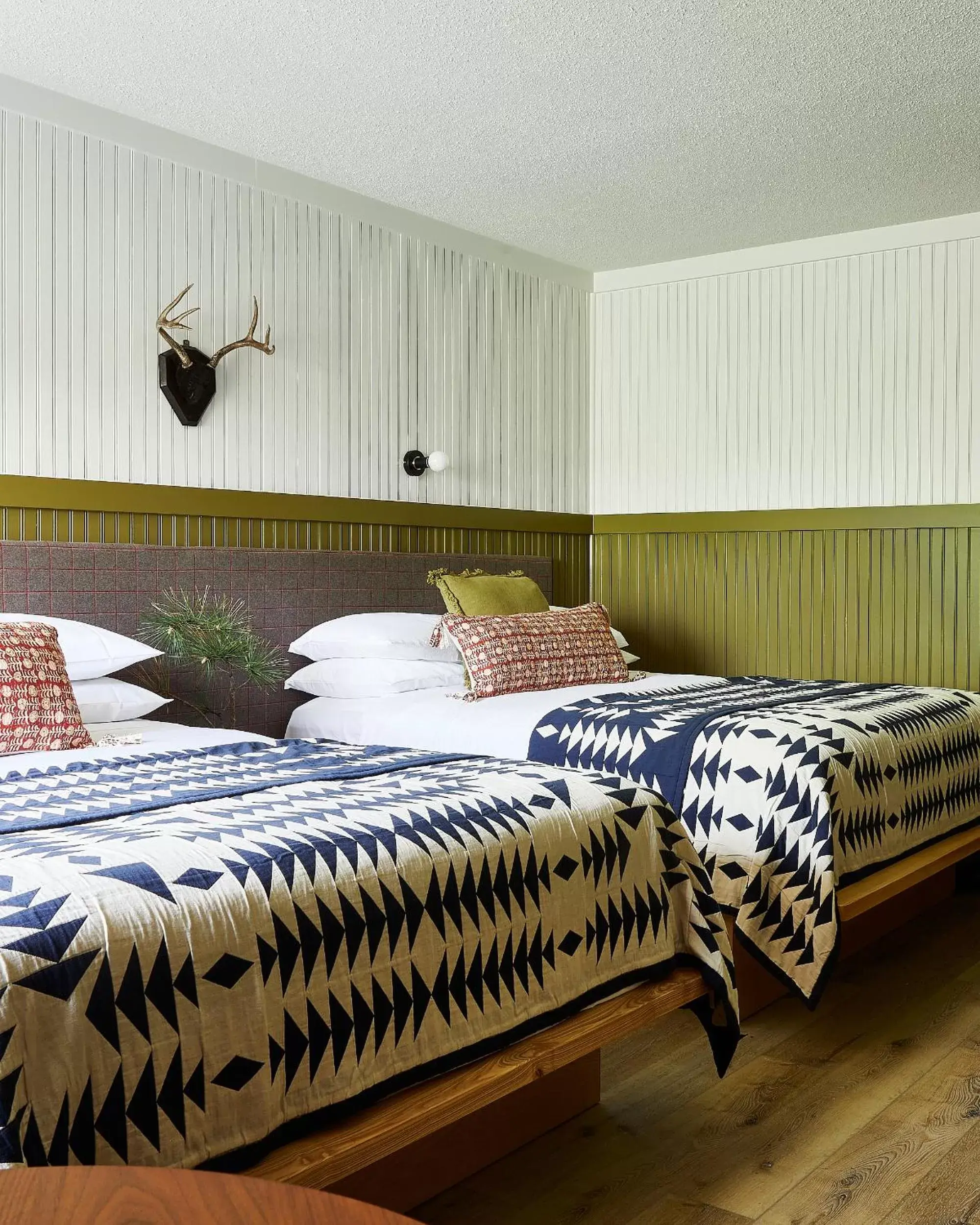 Bedroom, Bed in Bluebird Sunapee