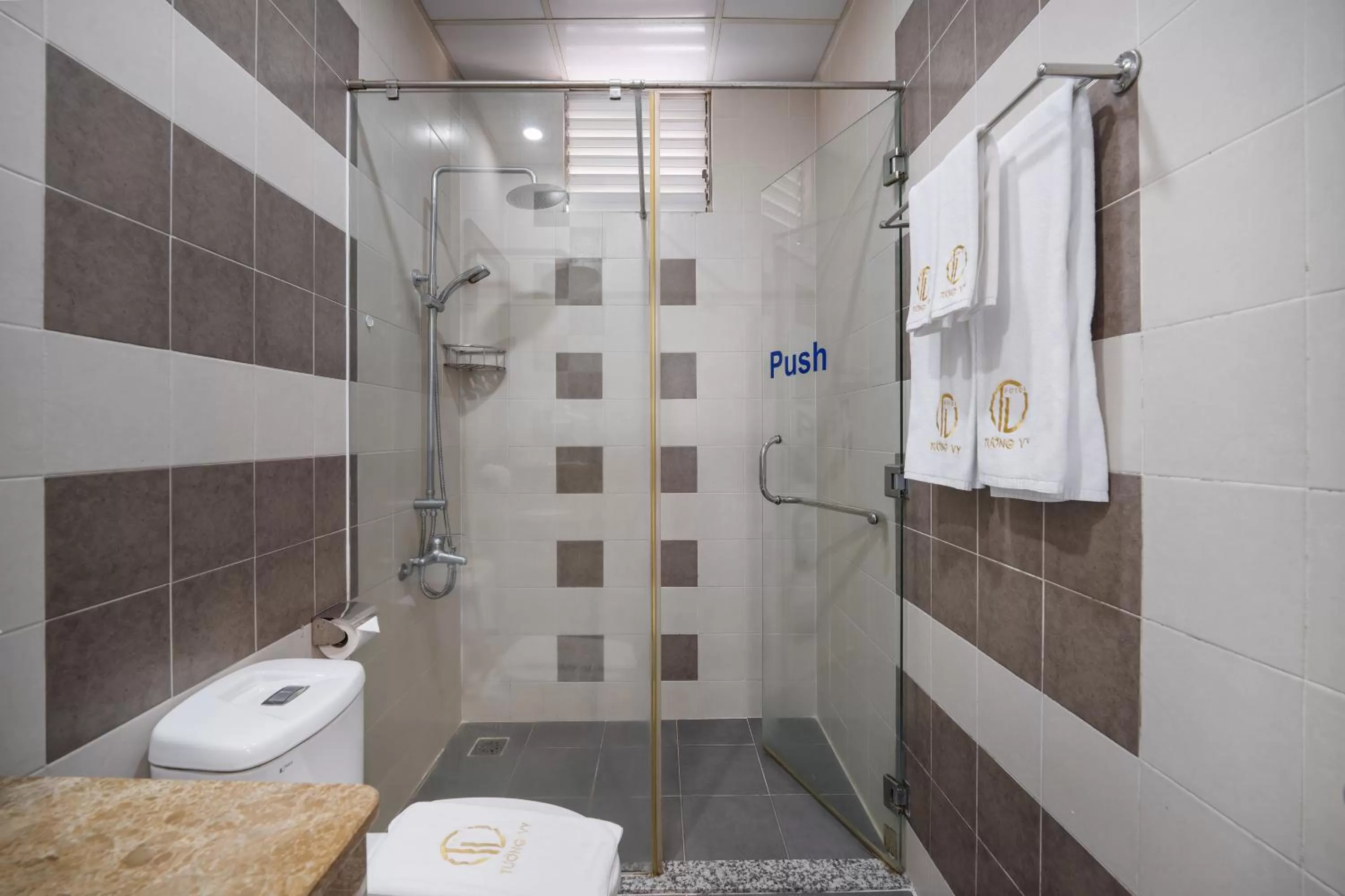 Bathroom in Tuong Vy Ben Thanh Hotel