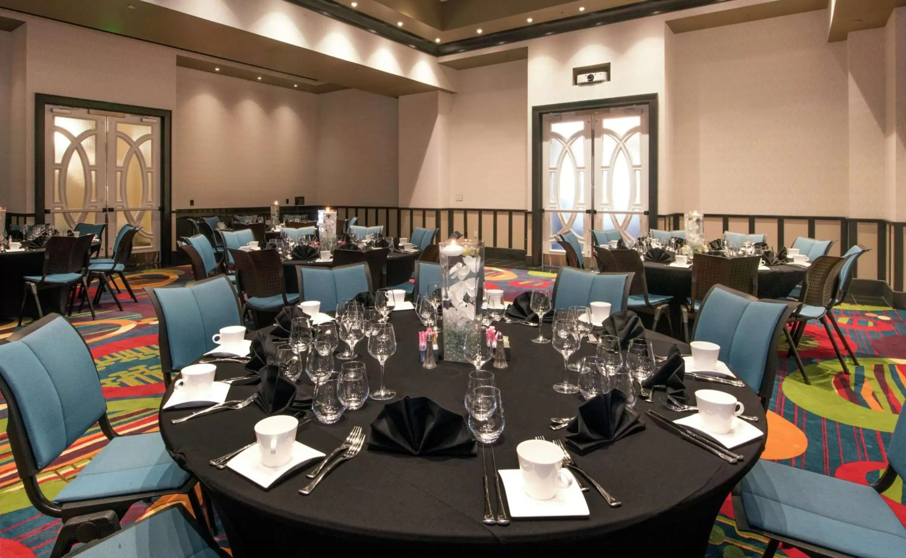 Meeting/conference room, Restaurant/Places to Eat in Hilton Garden Inn Raleigh/Crabtree Valley