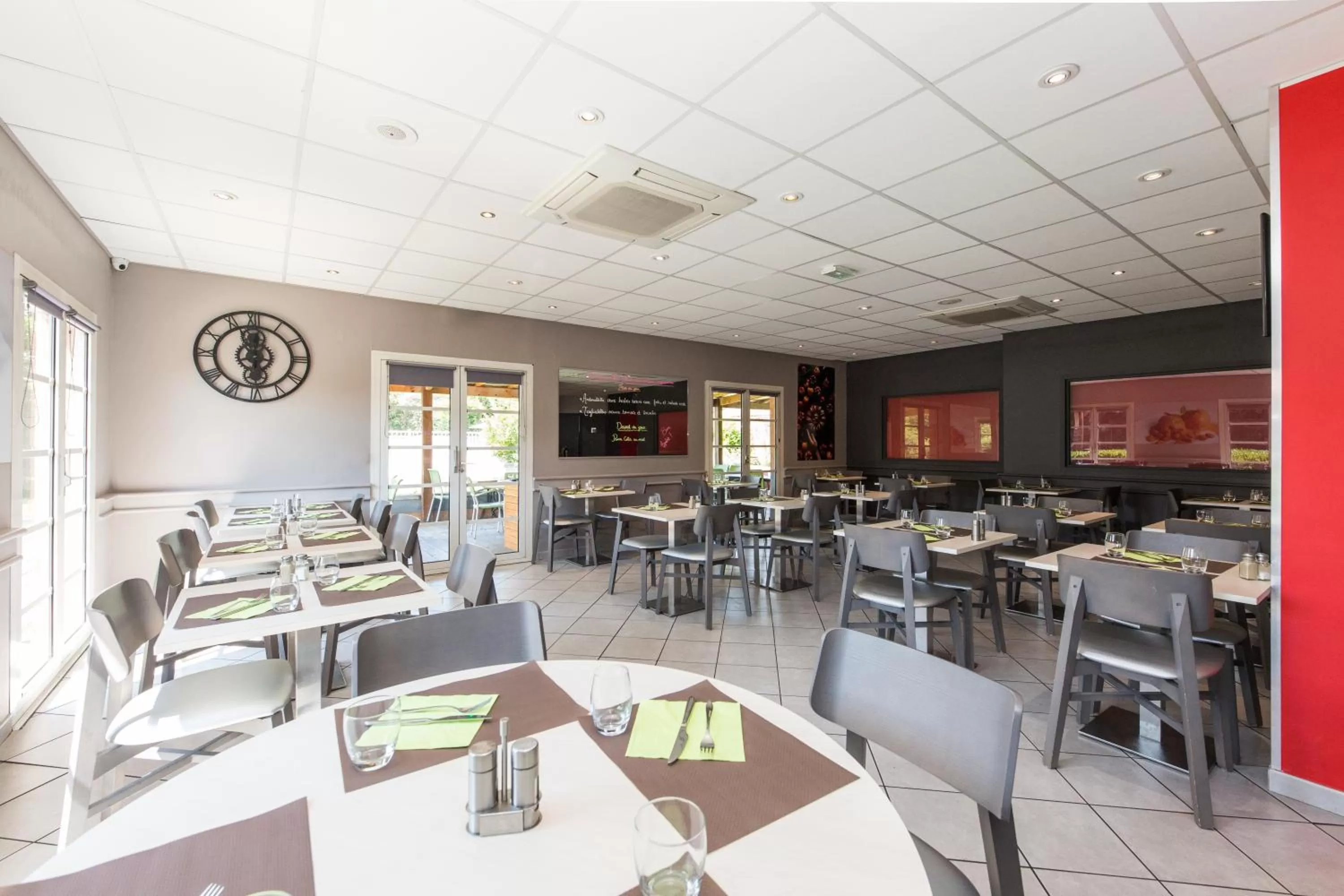 Restaurant/places to eat in ibis Sisteron