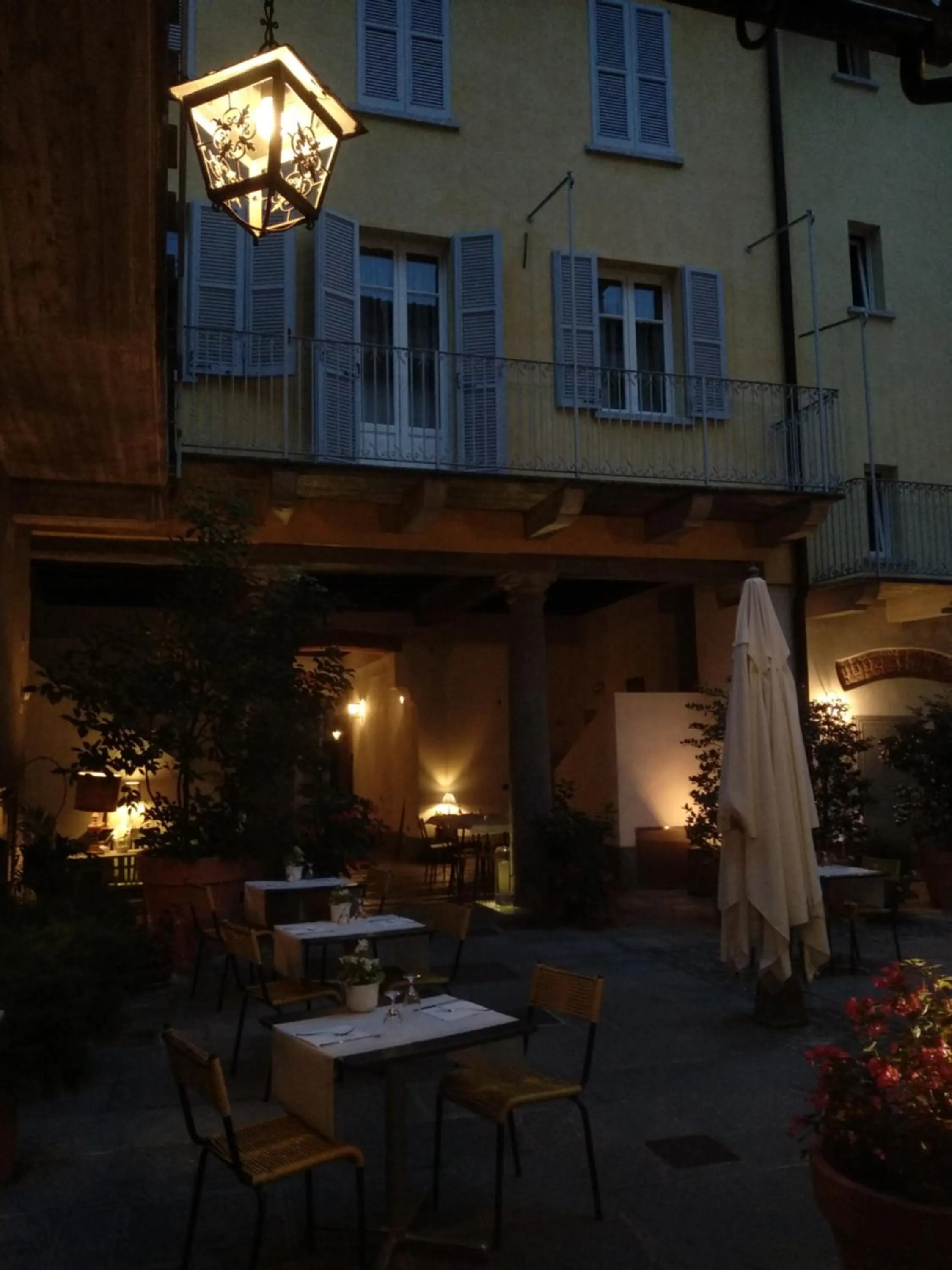 Restaurant/places to eat in Hotel Tre Re