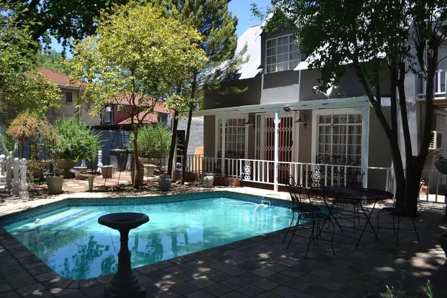 Swimming Pool in Hobbit Boutique Hotel