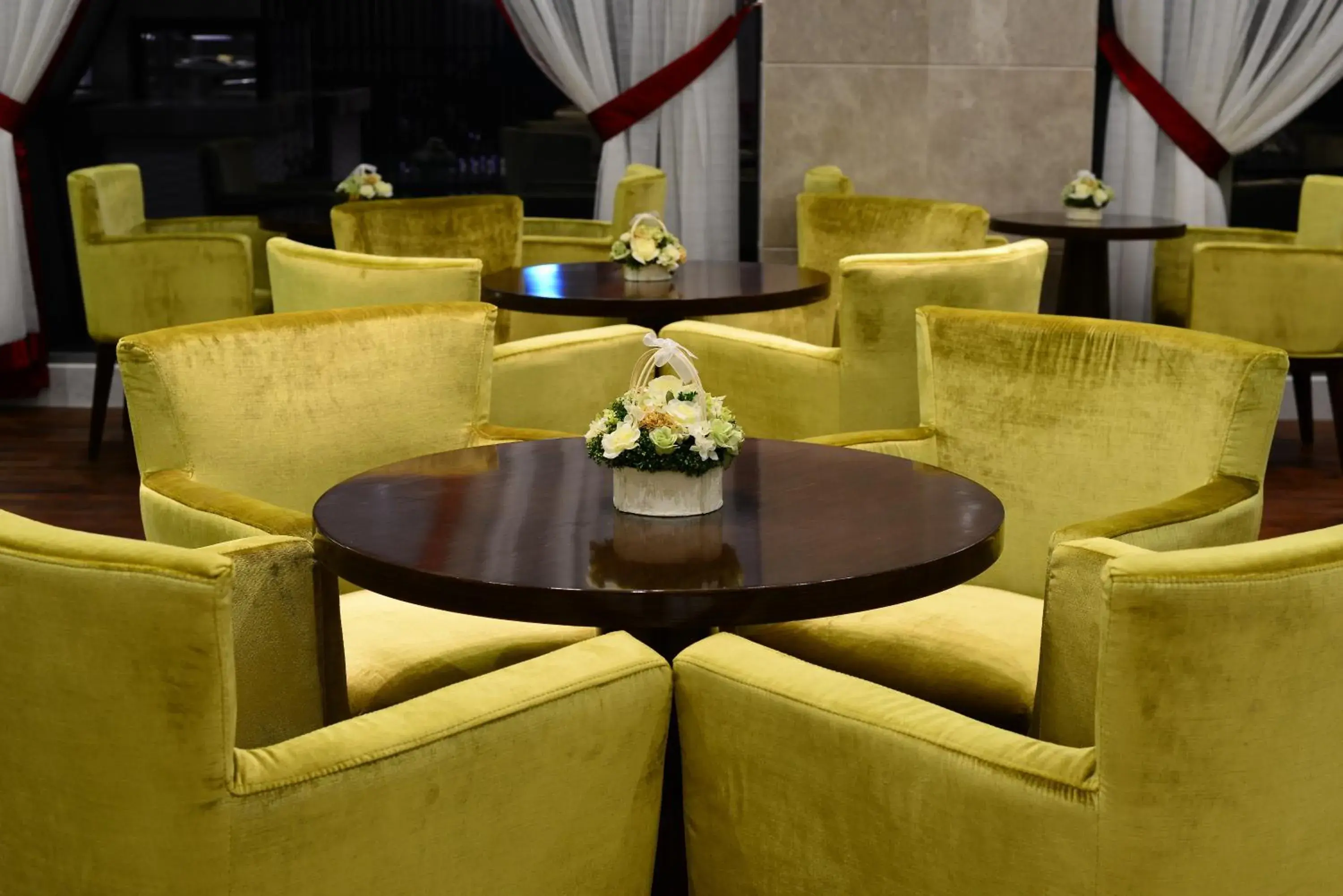 Lobby or reception in Landmark Premier Hotel
