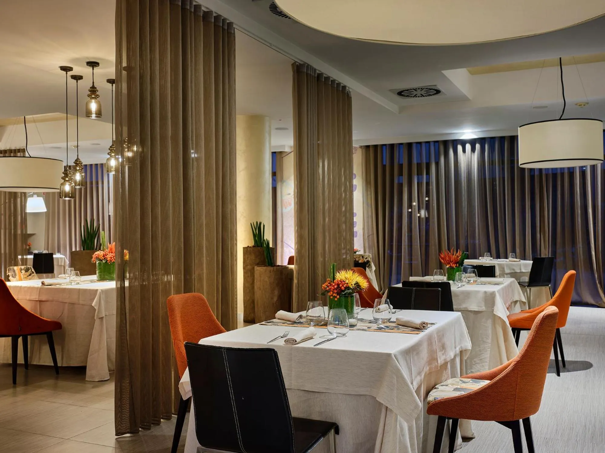 Restaurant/places to eat in Winter Garden Hotel Bergamo Airport
