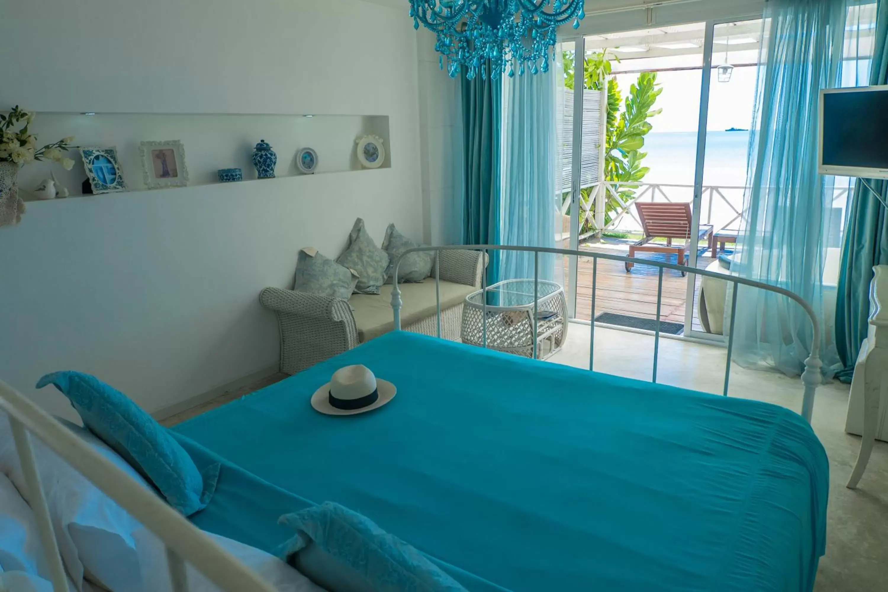 Green Gallery Beach Boutique Hotel