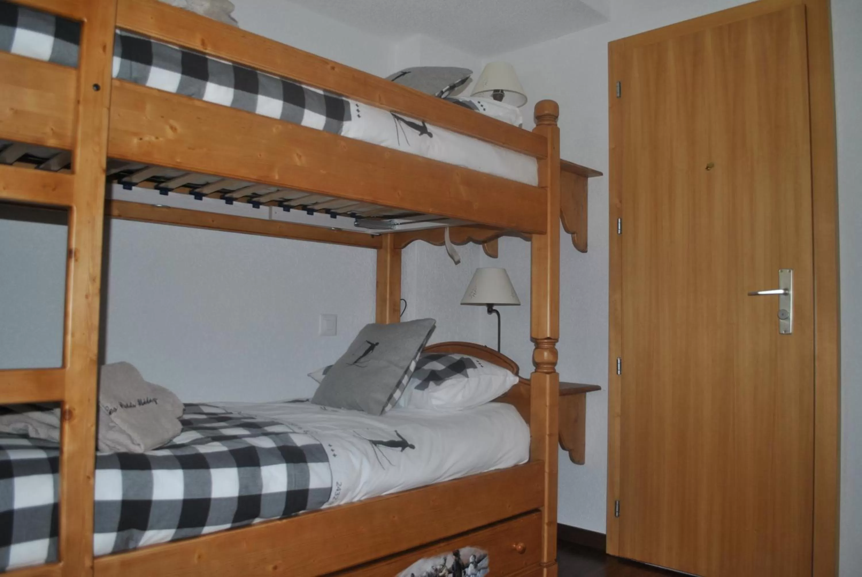 Bedroom, Bed in Les Petits Mélèzes