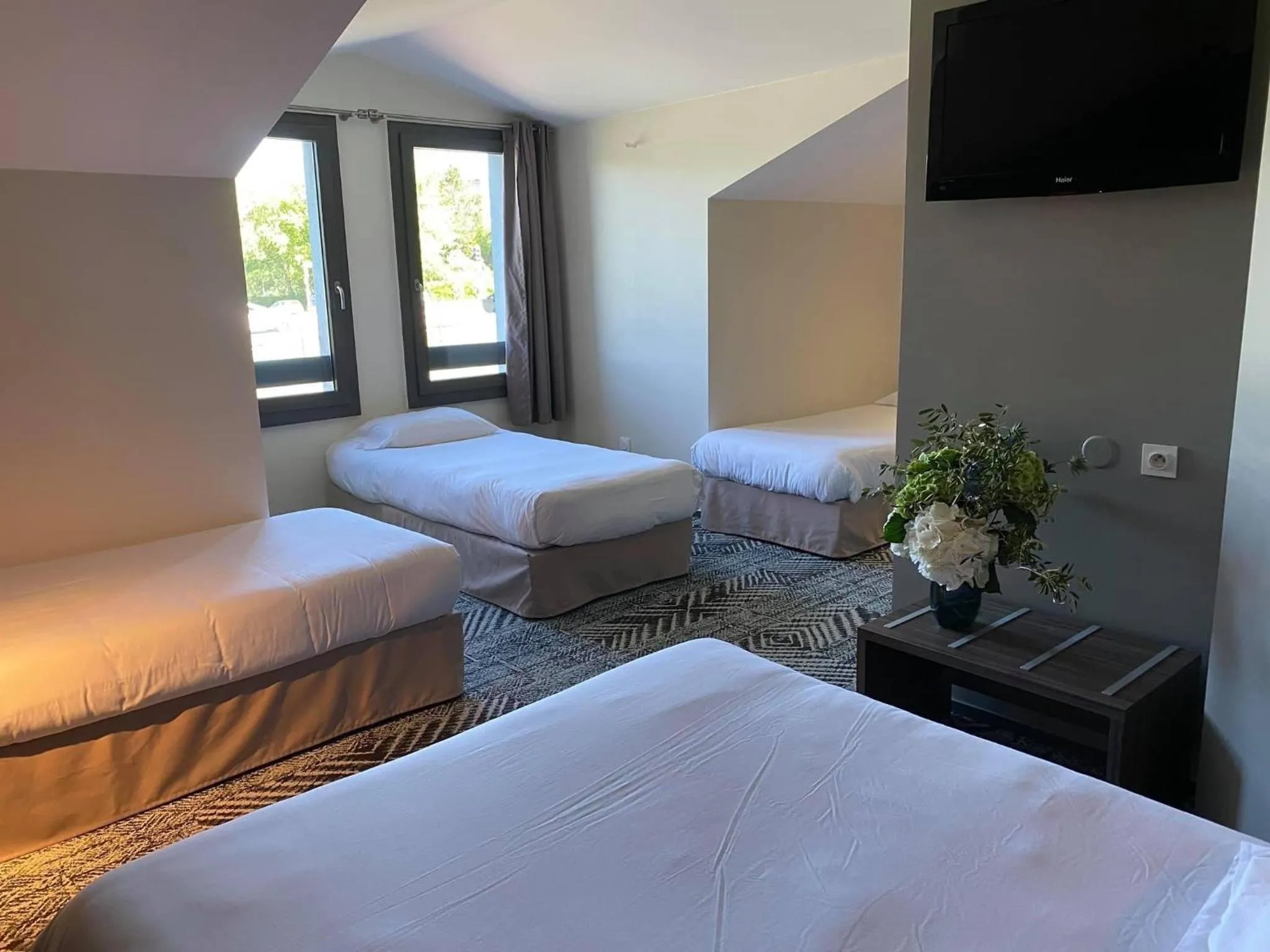 Photo of the whole room, Bed in Hotel Loreak