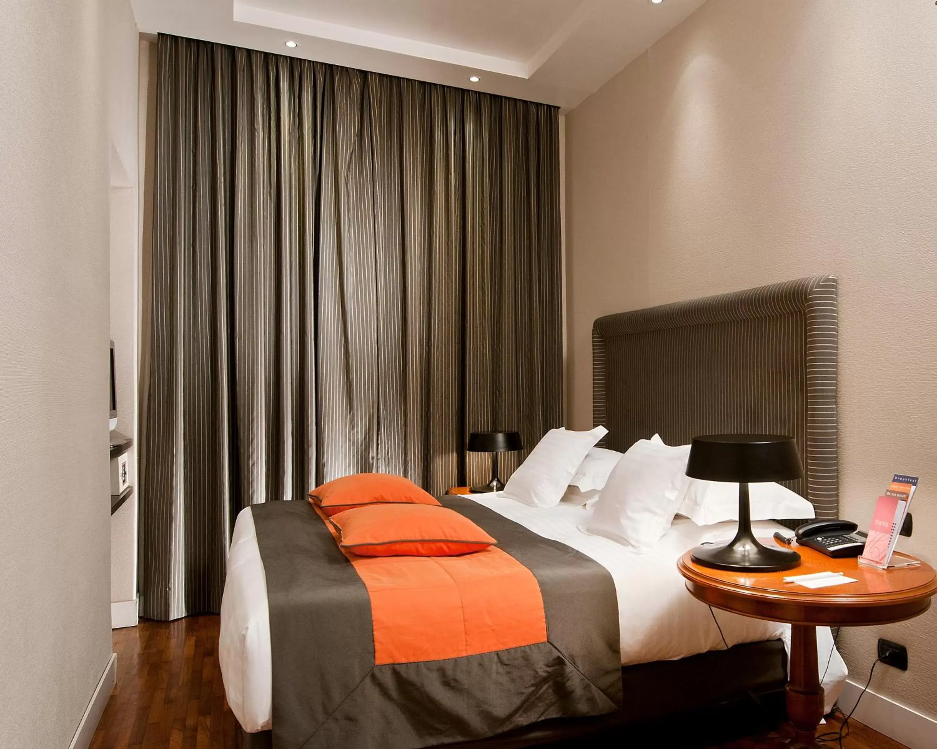 Bed in Alpi Hotel