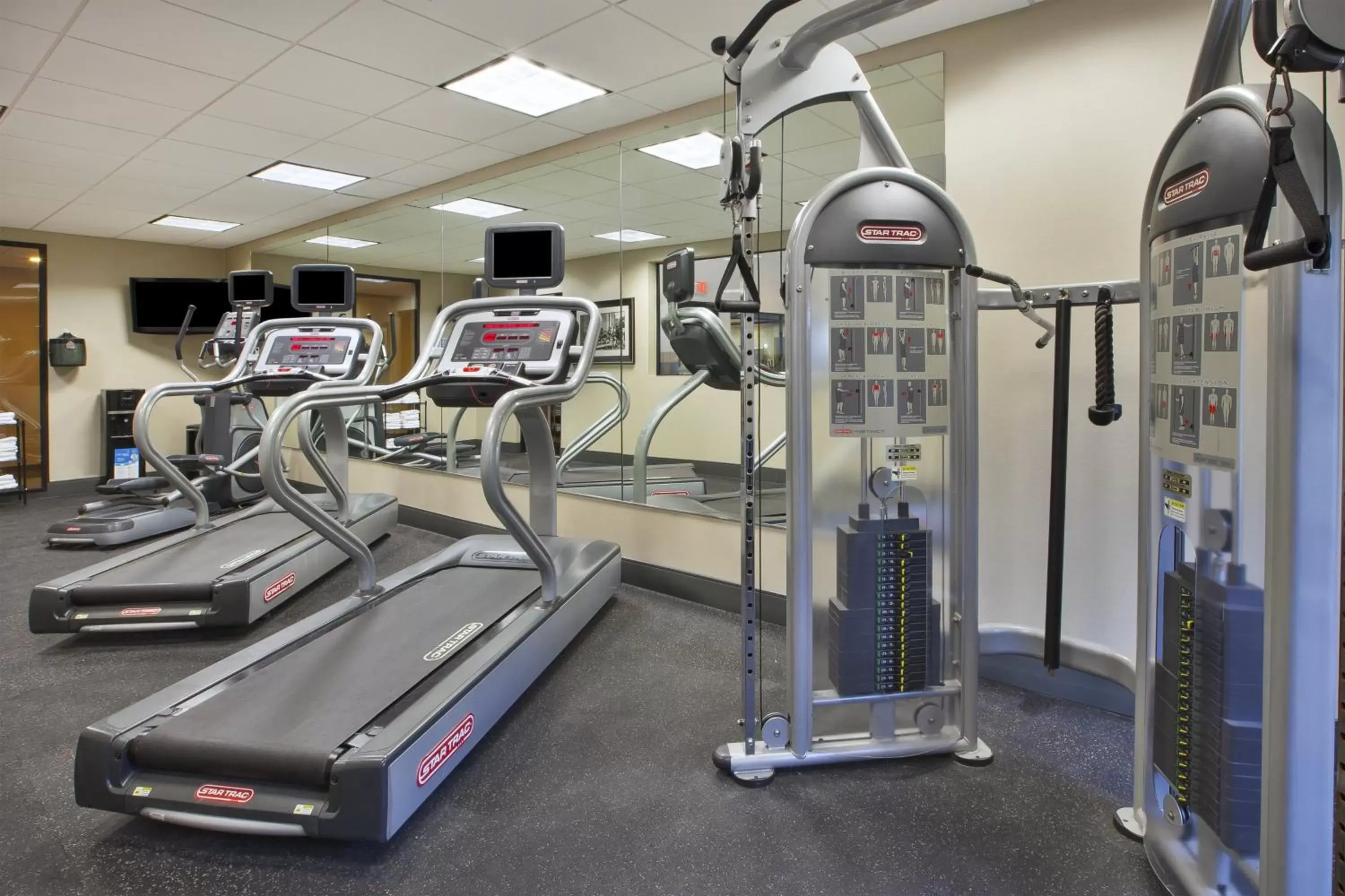 Fitness centre/facilities, Fitness Center/Facilities in Holiday Inn Express and Suites Wheeling, an IHG Hotel