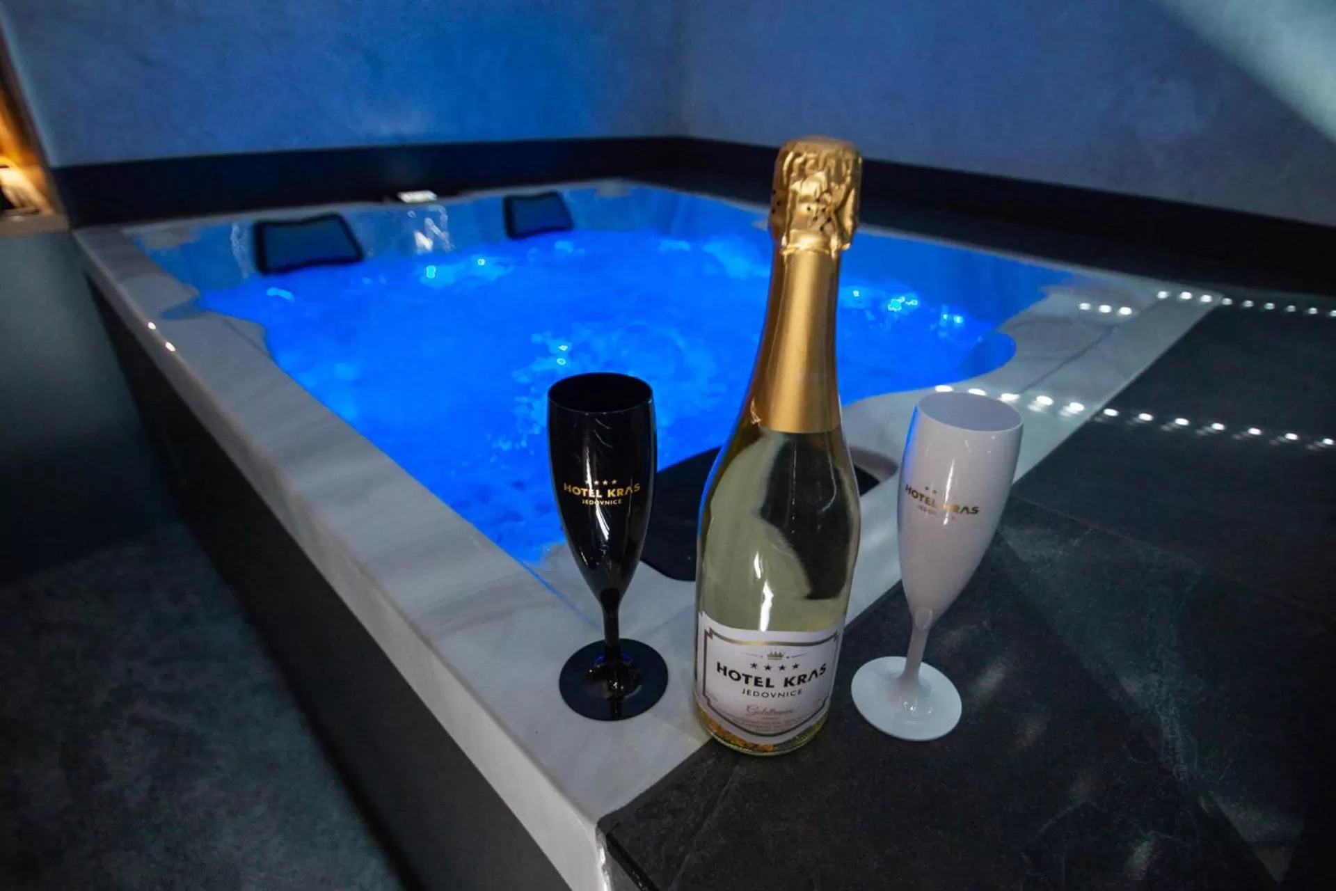 Hot Tub in Hotel Kras