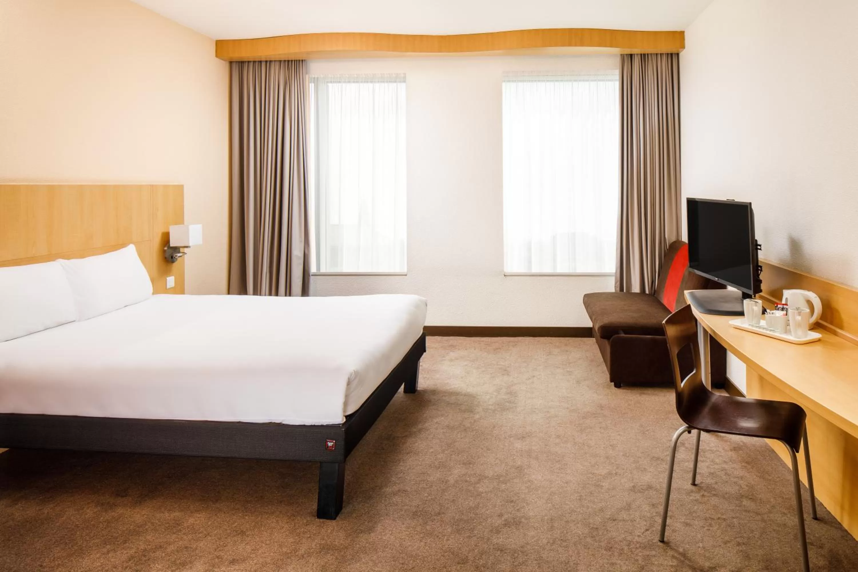 Bed in ibis Nottingham Centre