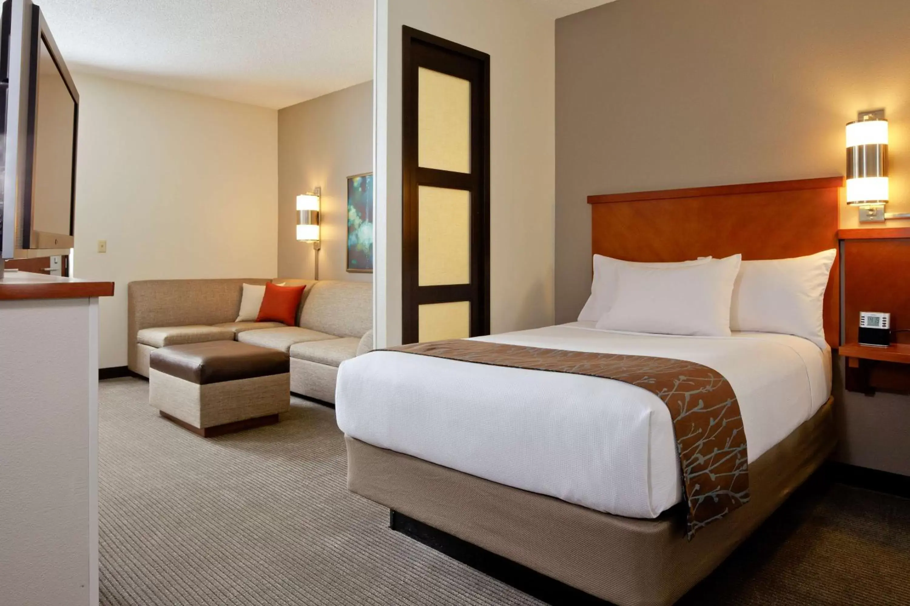 Photo of the whole room, Bed in Hyatt Place Fort Worth/Hurst