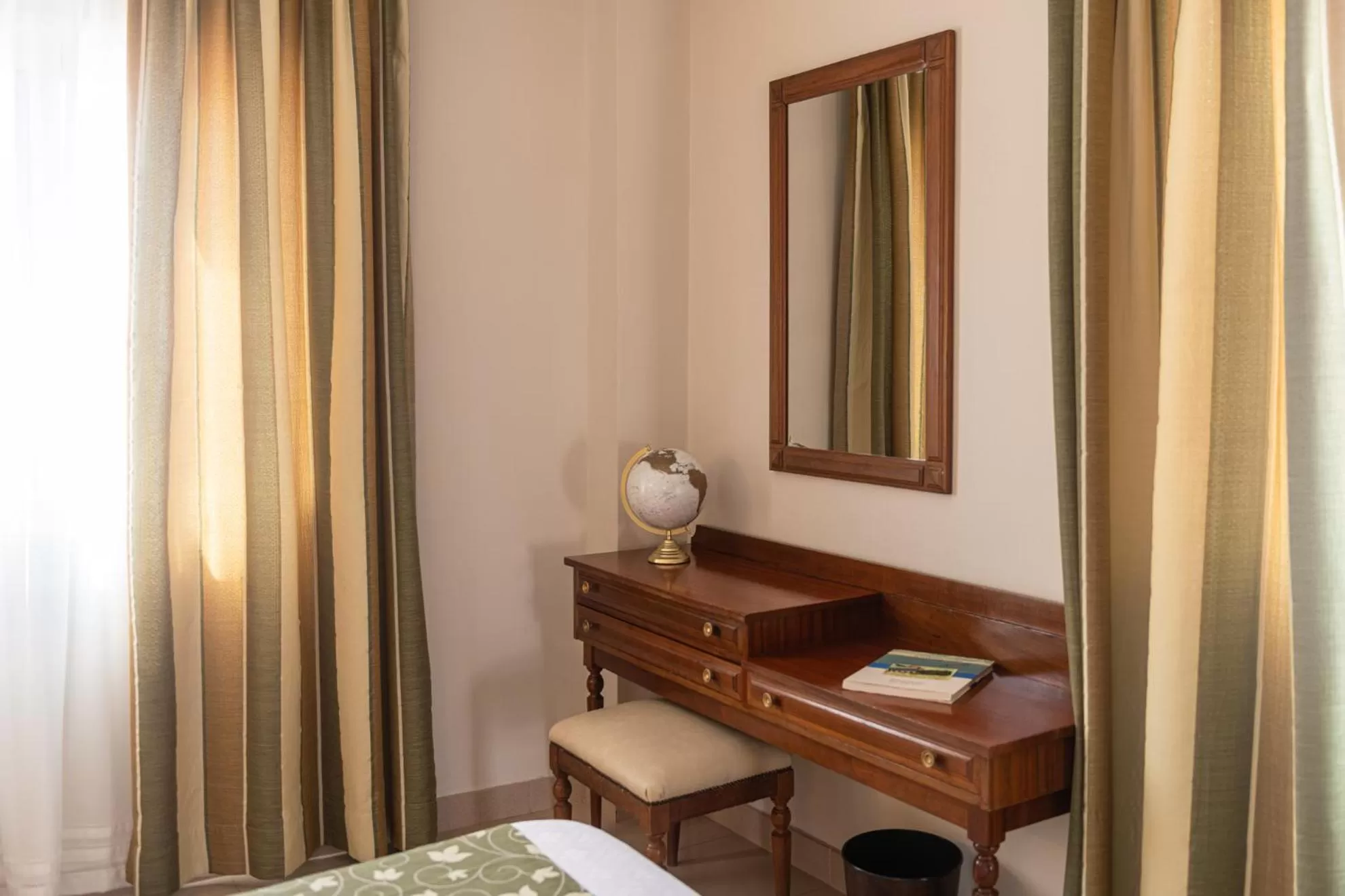 Bedroom, Bed in Hotel Marte