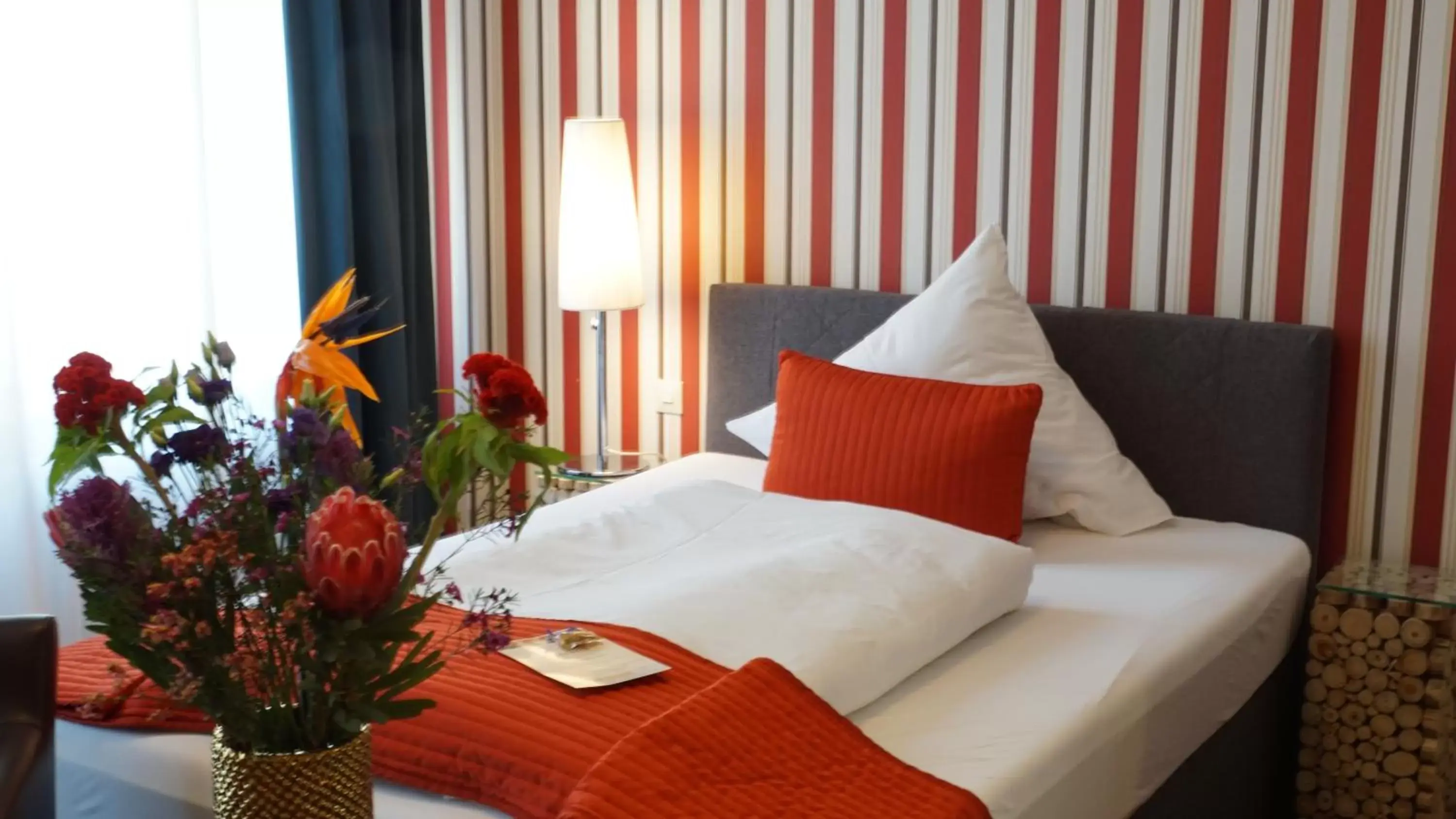 Bedroom, Bed in Suiten Hotel Dependance Laterne