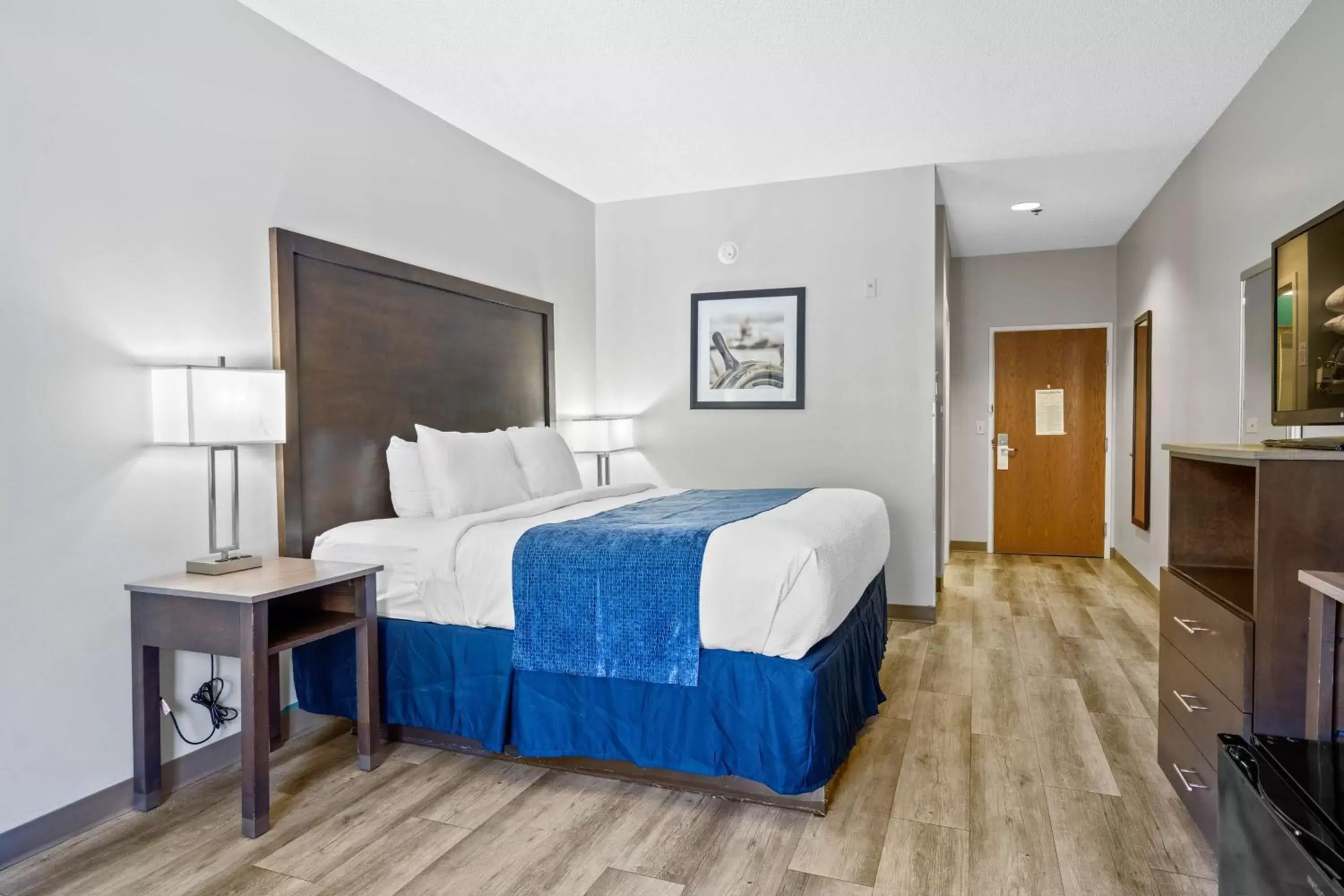 Bedroom, Bed in Blue Water Inn & Suites BW Signature Collection