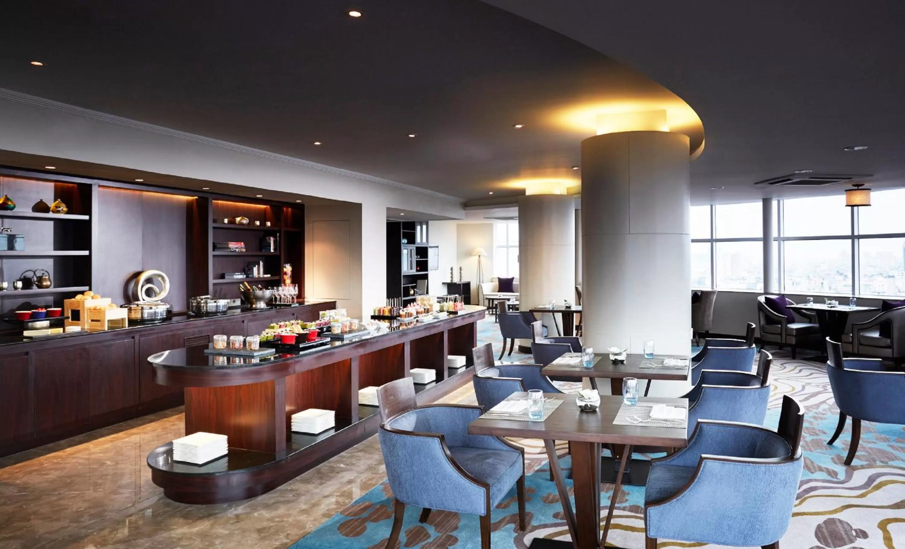 Restaurant/places to eat in Melia Hanoi