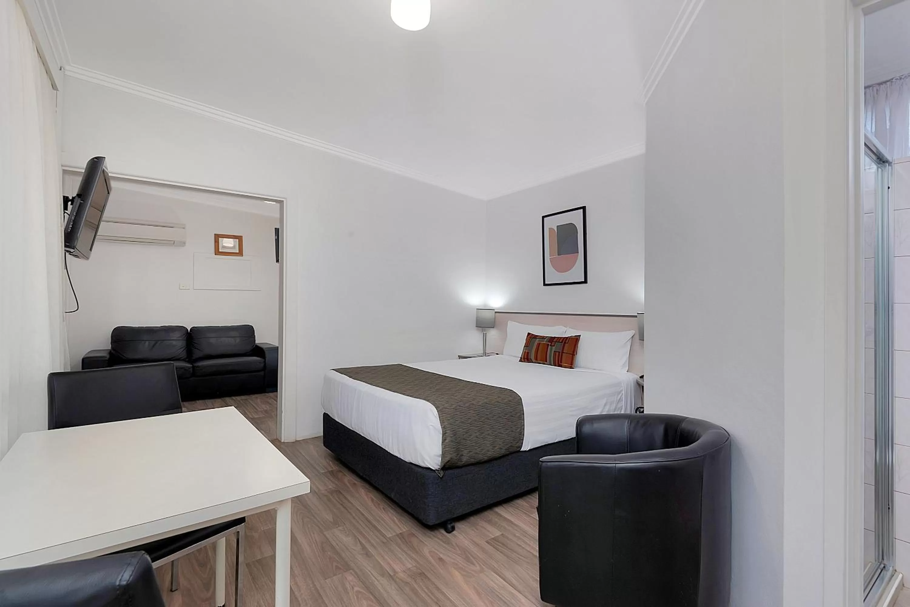 Bedroom, Bed in Econo Lodge Mildura