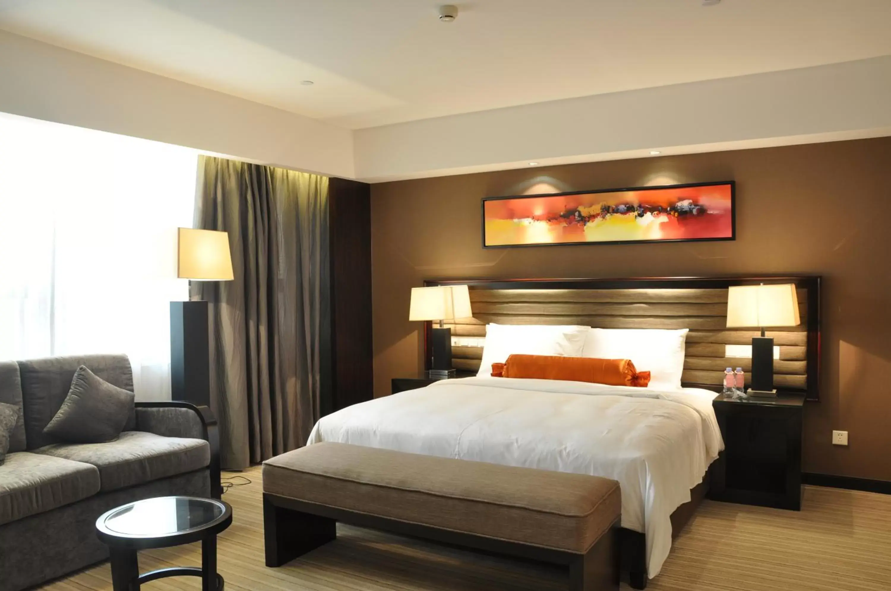 Photo of the whole room, Bed in Shenzhen Sunshine Hotel, Luohu Photo of the whole room, Bed in Shenzhen Sunshine Hotel, Luohu