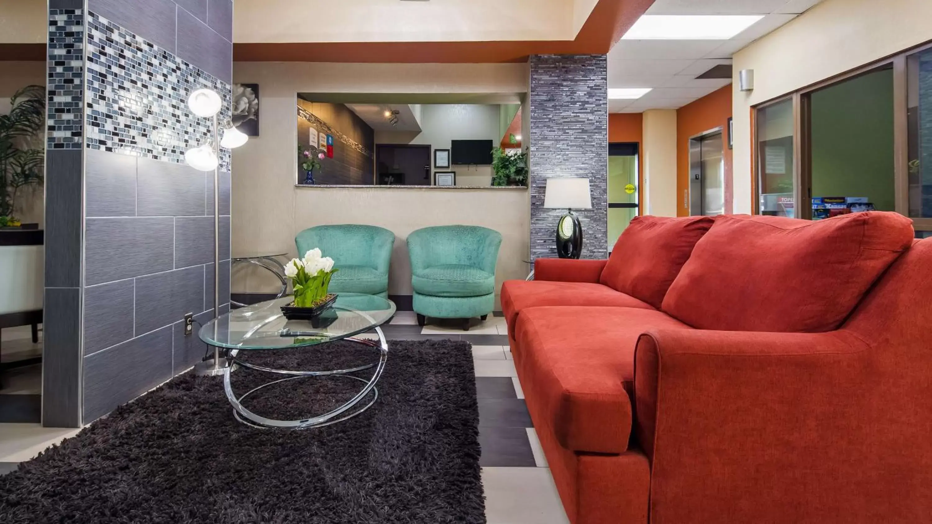 Lobby or reception, Lobby/Reception in SureStay Plus Hotel by Best Western Blue Springs