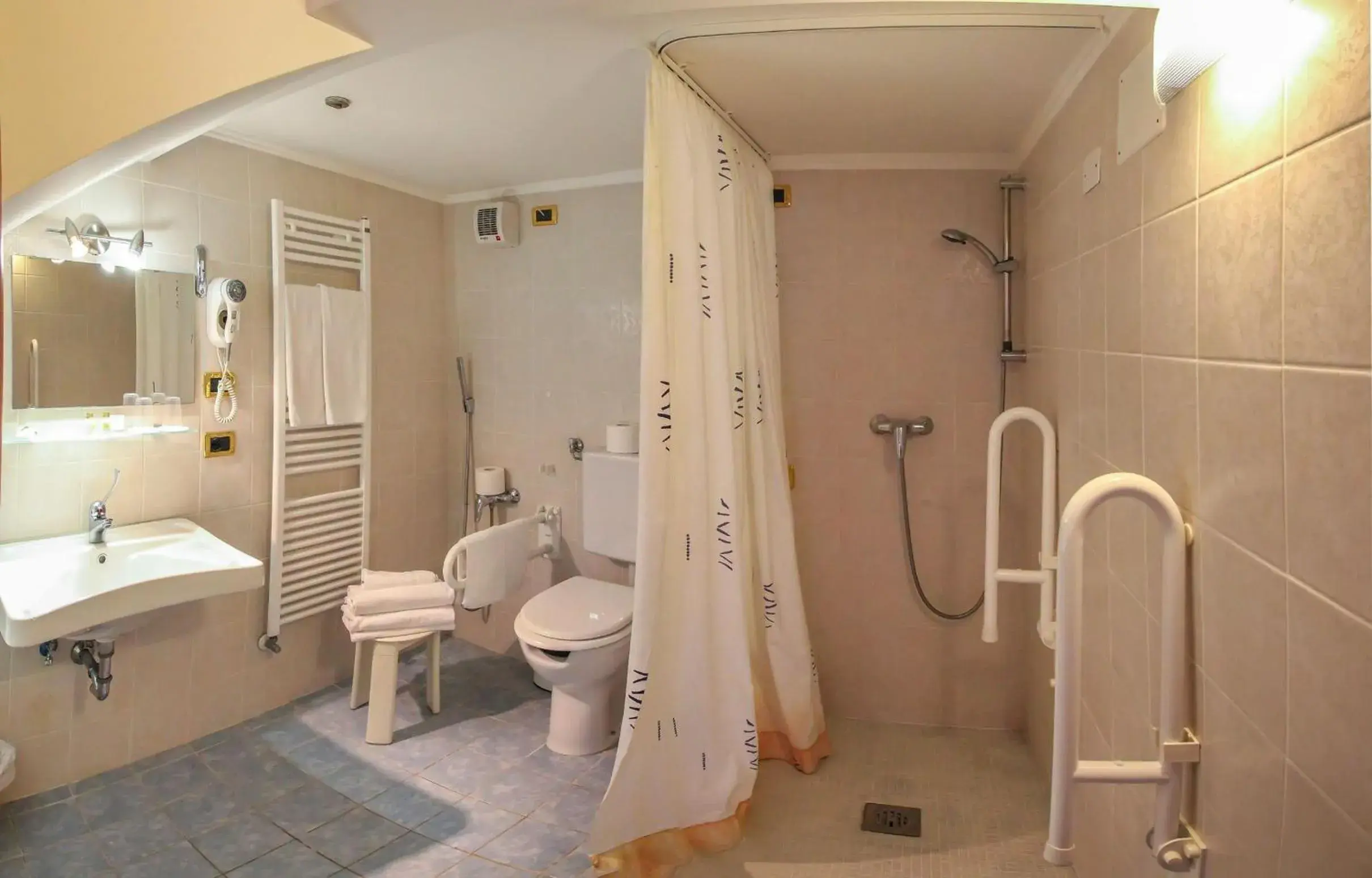 Bathroom in Hotel Kappa