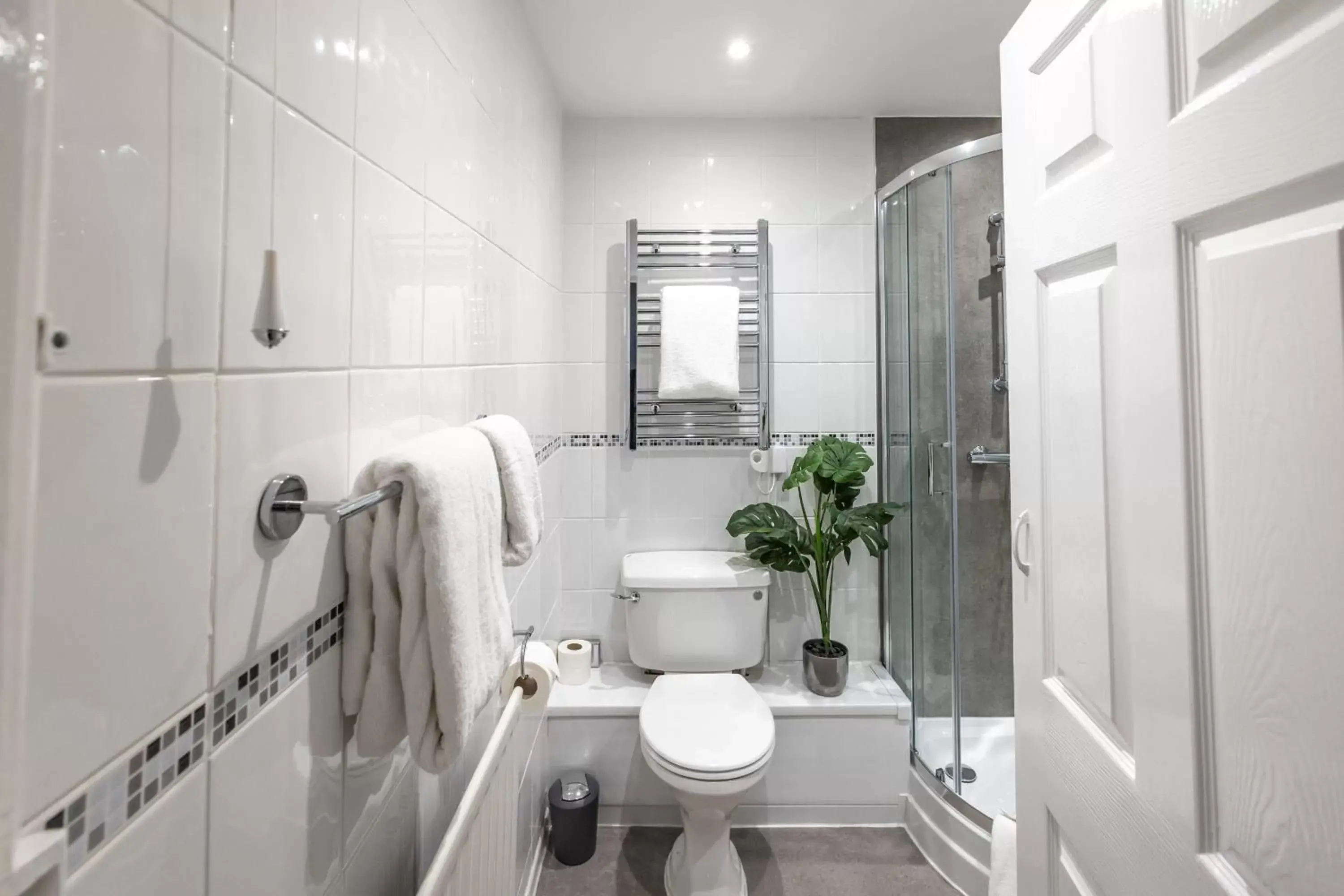 Bathroom in Gloucester House