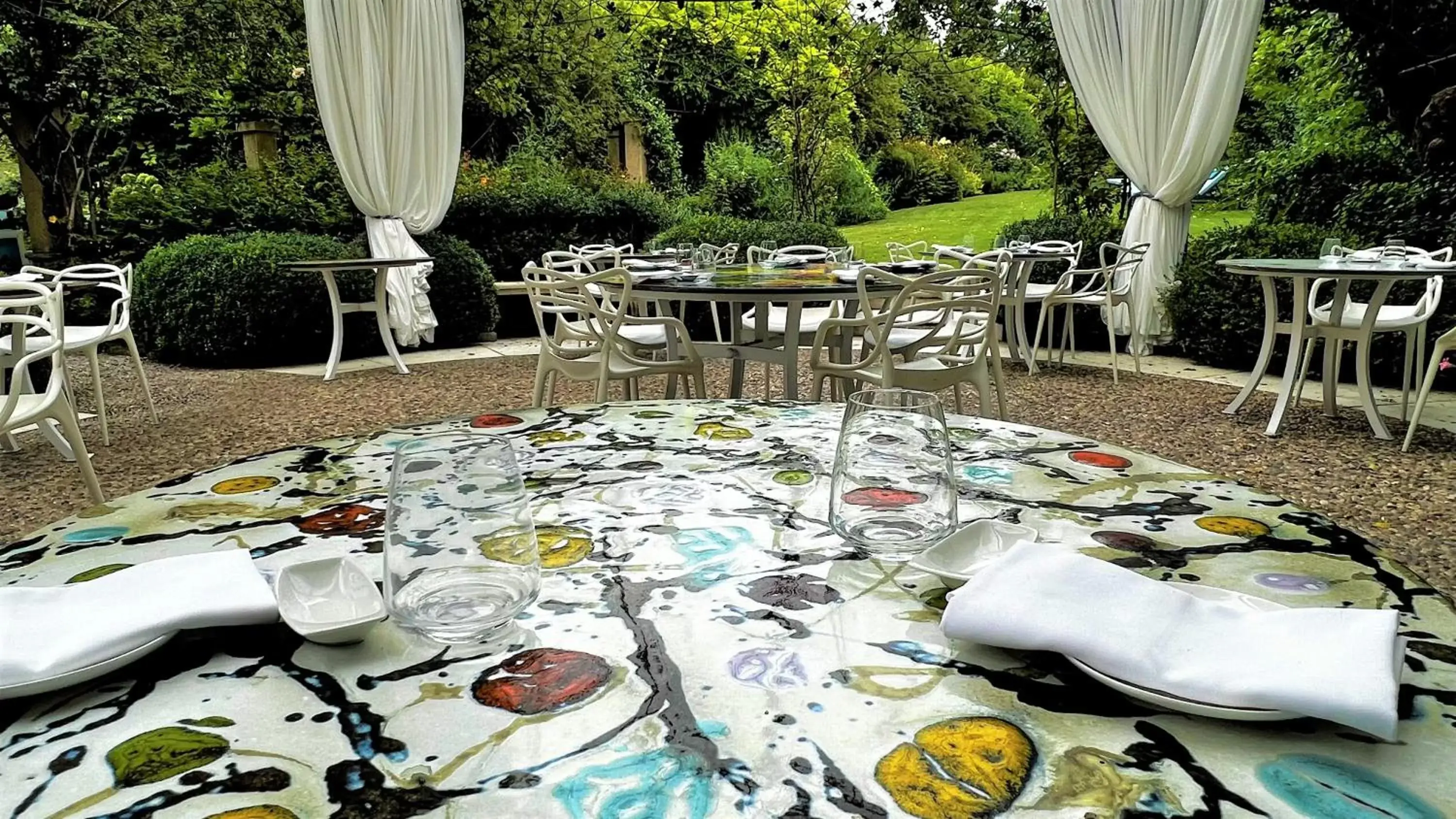 Restaurant/Places to Eat in Byblos Art Hotel Villa Amistà