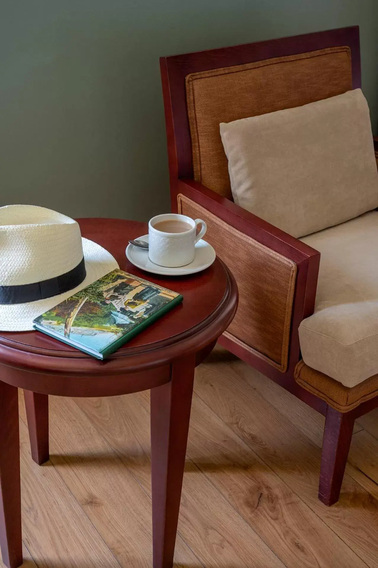 Coffee/tea facilities, Seating Area in Rock Hotel