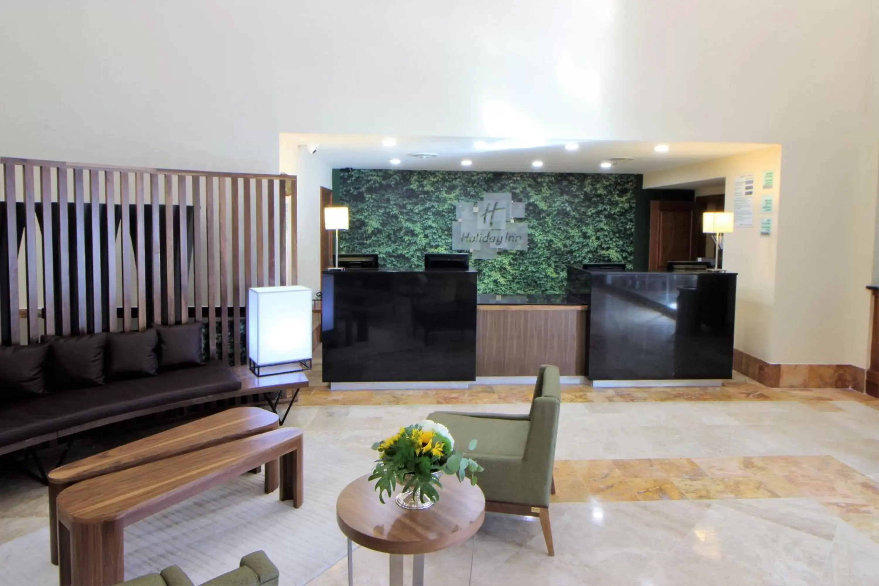 Property building, Lobby/Reception in Holiday Inn Monterrey Valle, an IHG Hotel