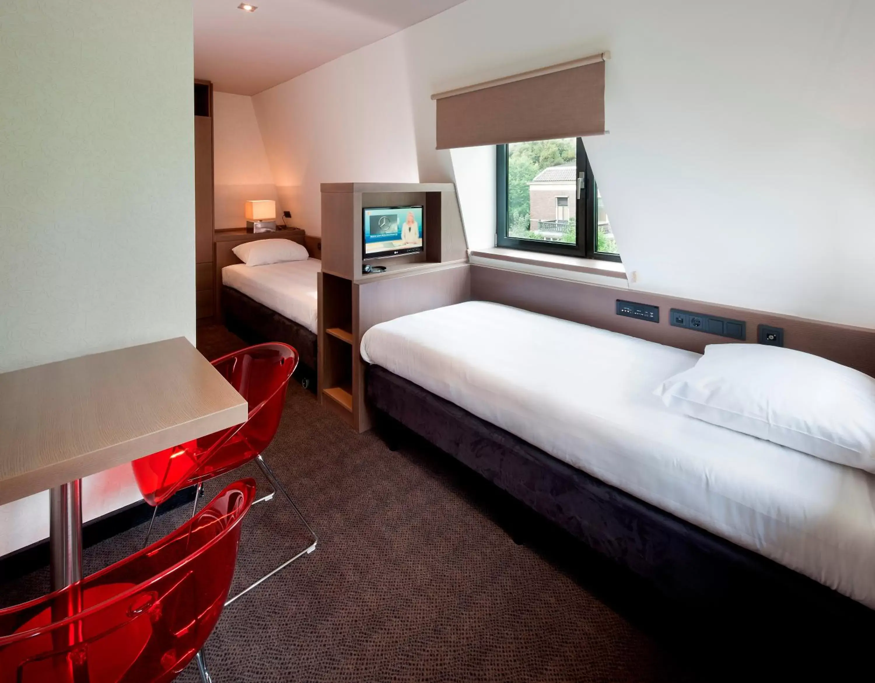 Photo of the whole room, Bed in Van der Valk Hotel de Bilt-Utrecht