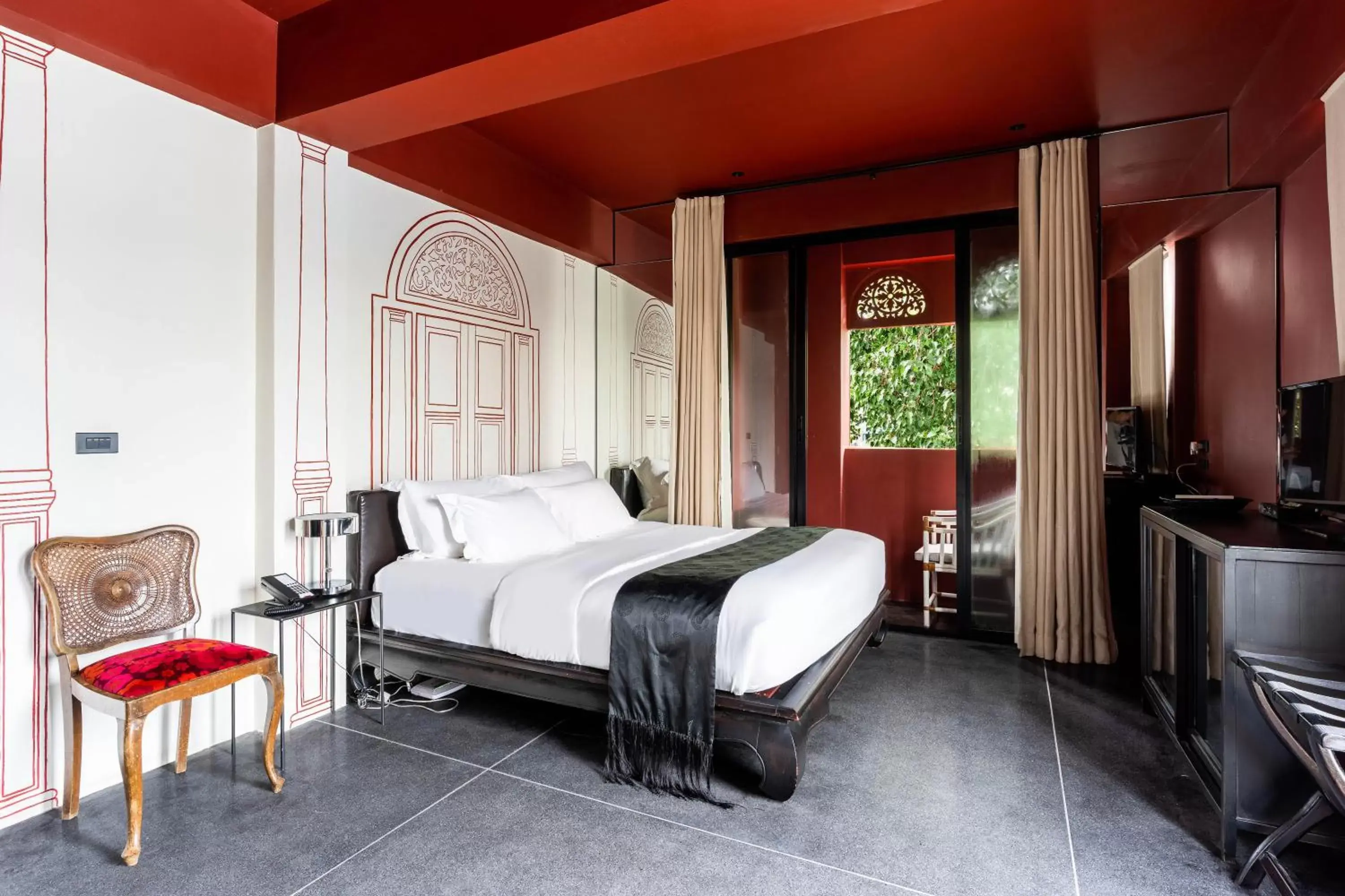 Seating area, Bed in Amdaeng Bangkok Riverside Hotel - SHA Plus Certified