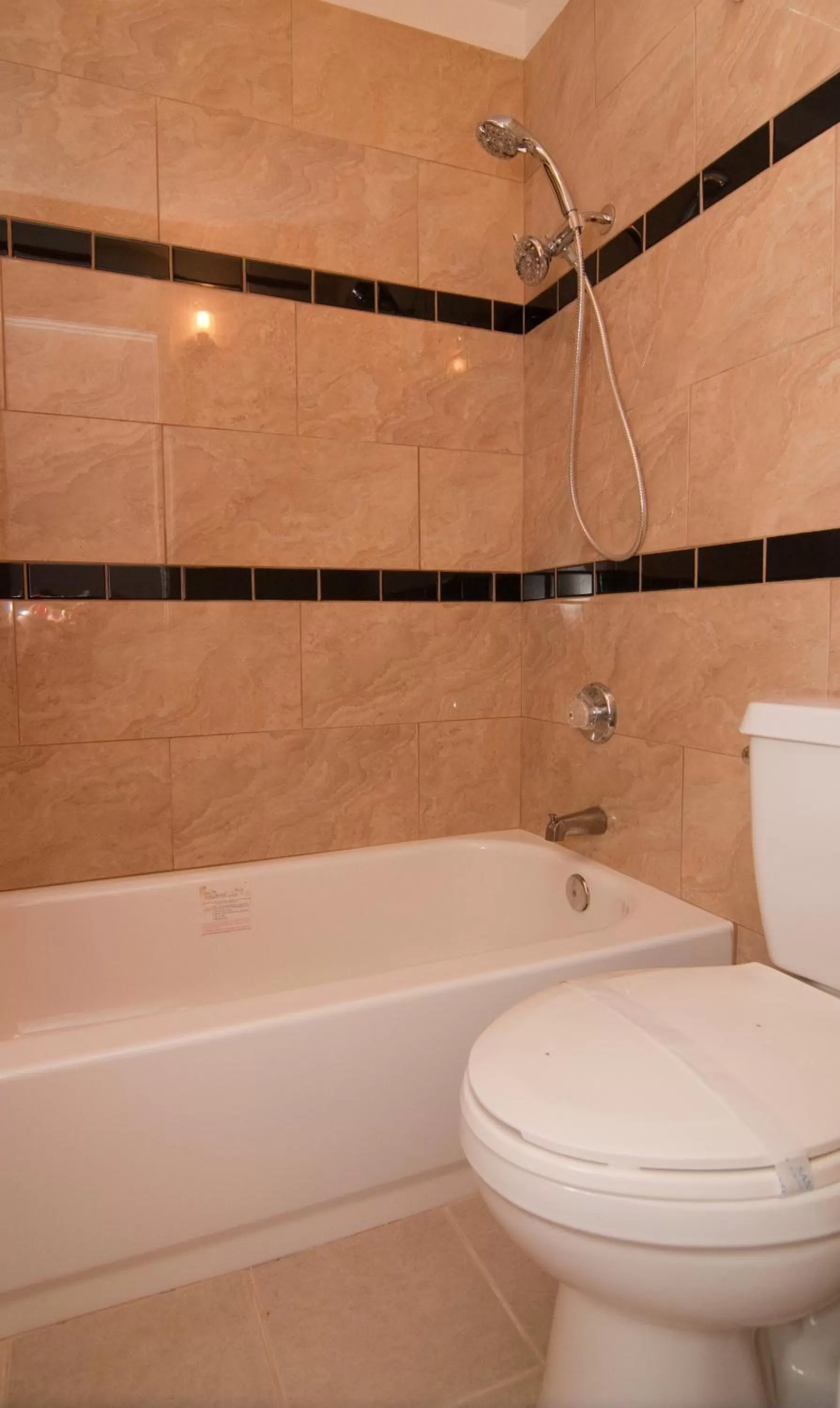 Queen Room - Non-Smoking in Motel 7 - Near Six Flags, Vallejo - Napa Valley