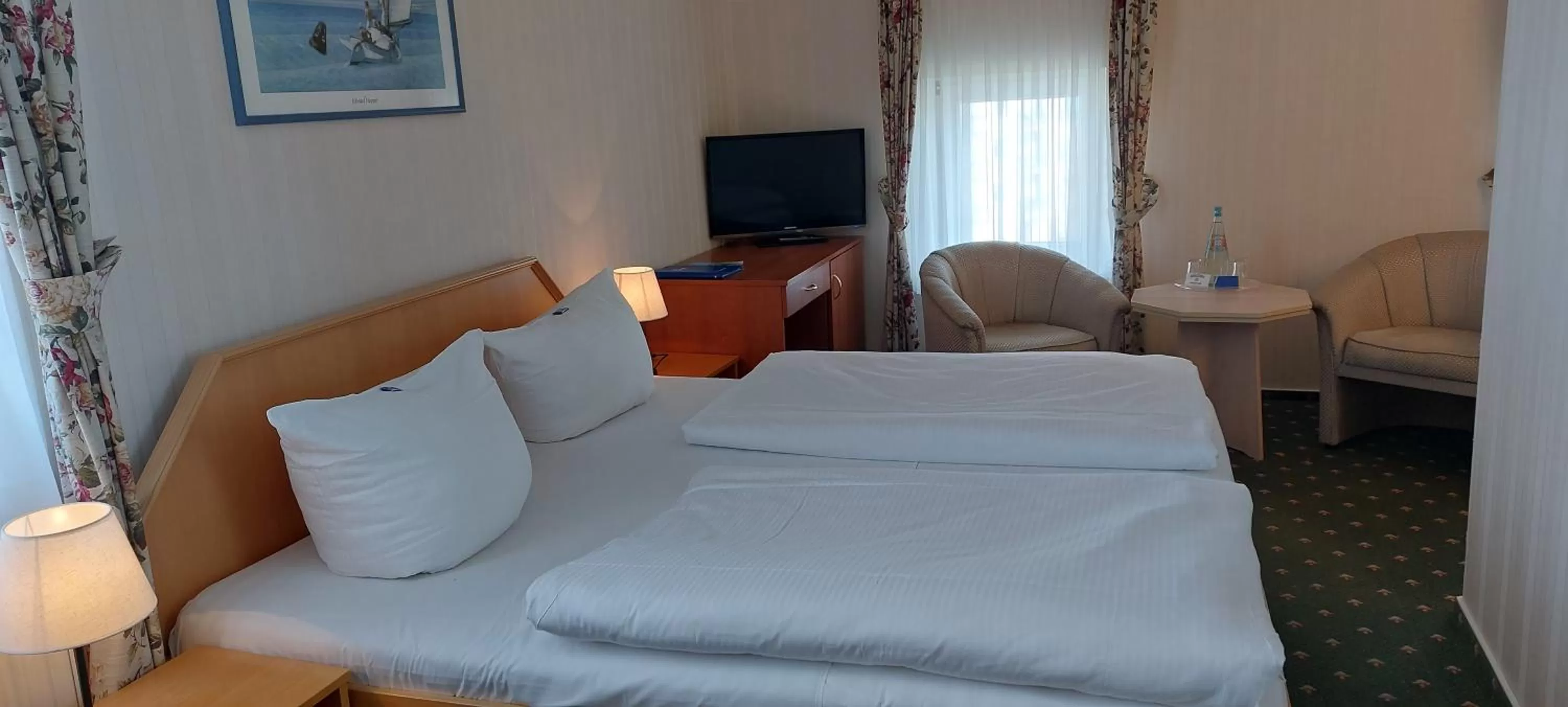 Photo of the whole room, Bed in Hotel Meereswelle - Anno 1875