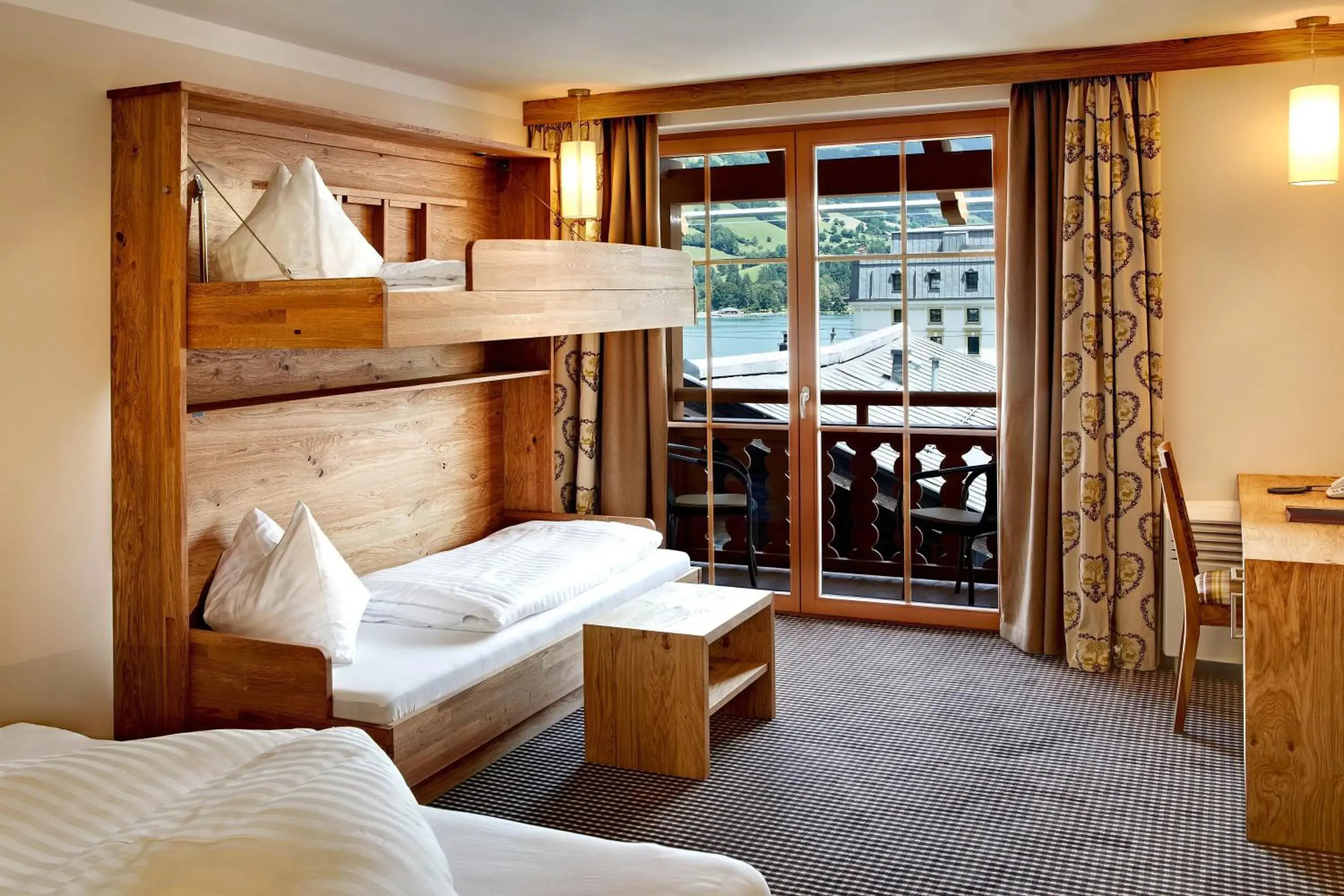 Bed, Bunk Bed in Hotel Fischerwirt Zell am See