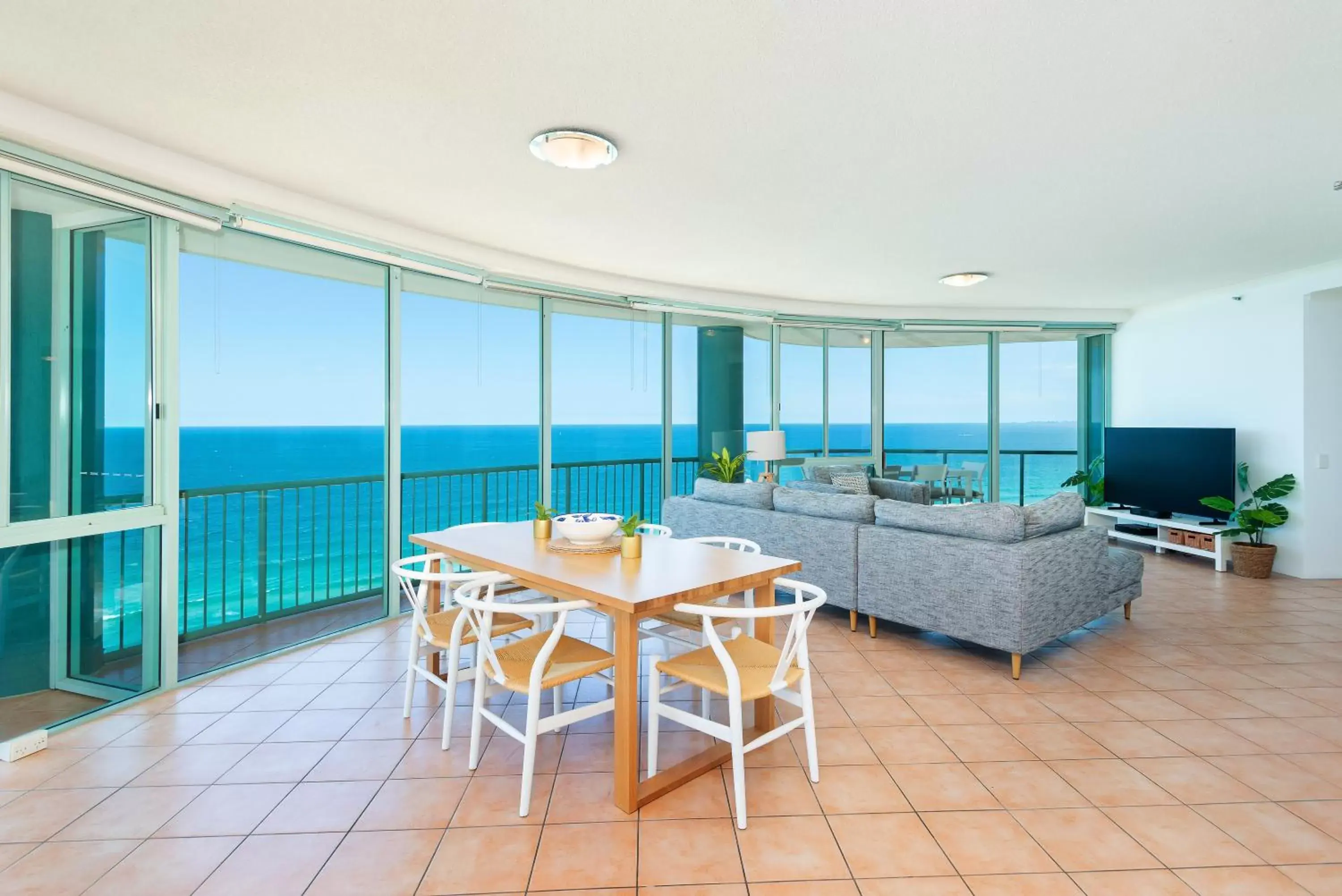 Living room, Sea View in The Waterford on Main Beach