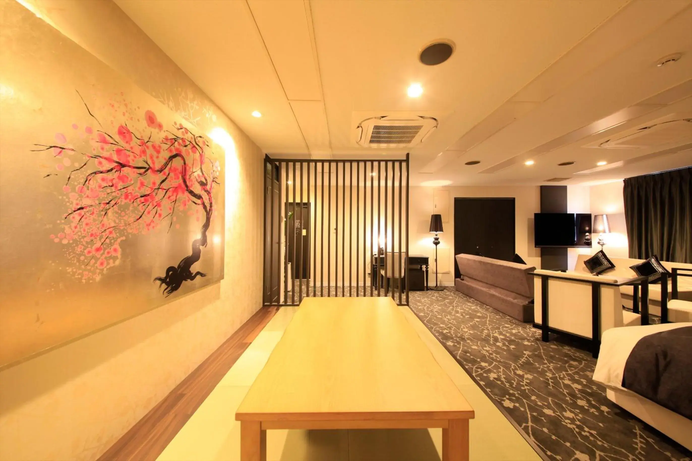 Photo of the whole room, Lobby/Reception in Centurion Hotel Villa Suite Fukui Station