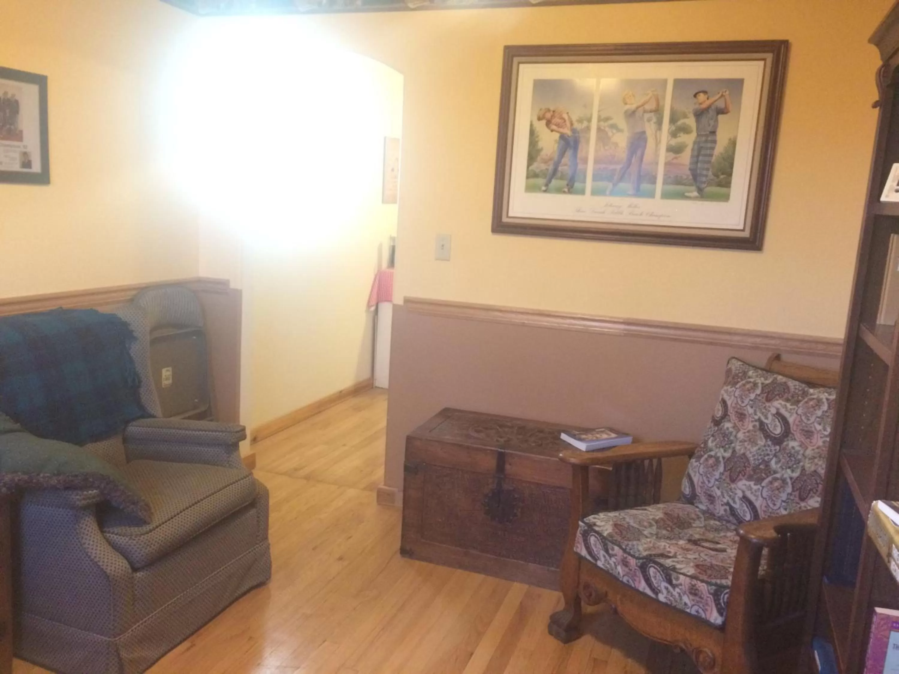 Library, Seating Area in Fishhook Sunrise B&B