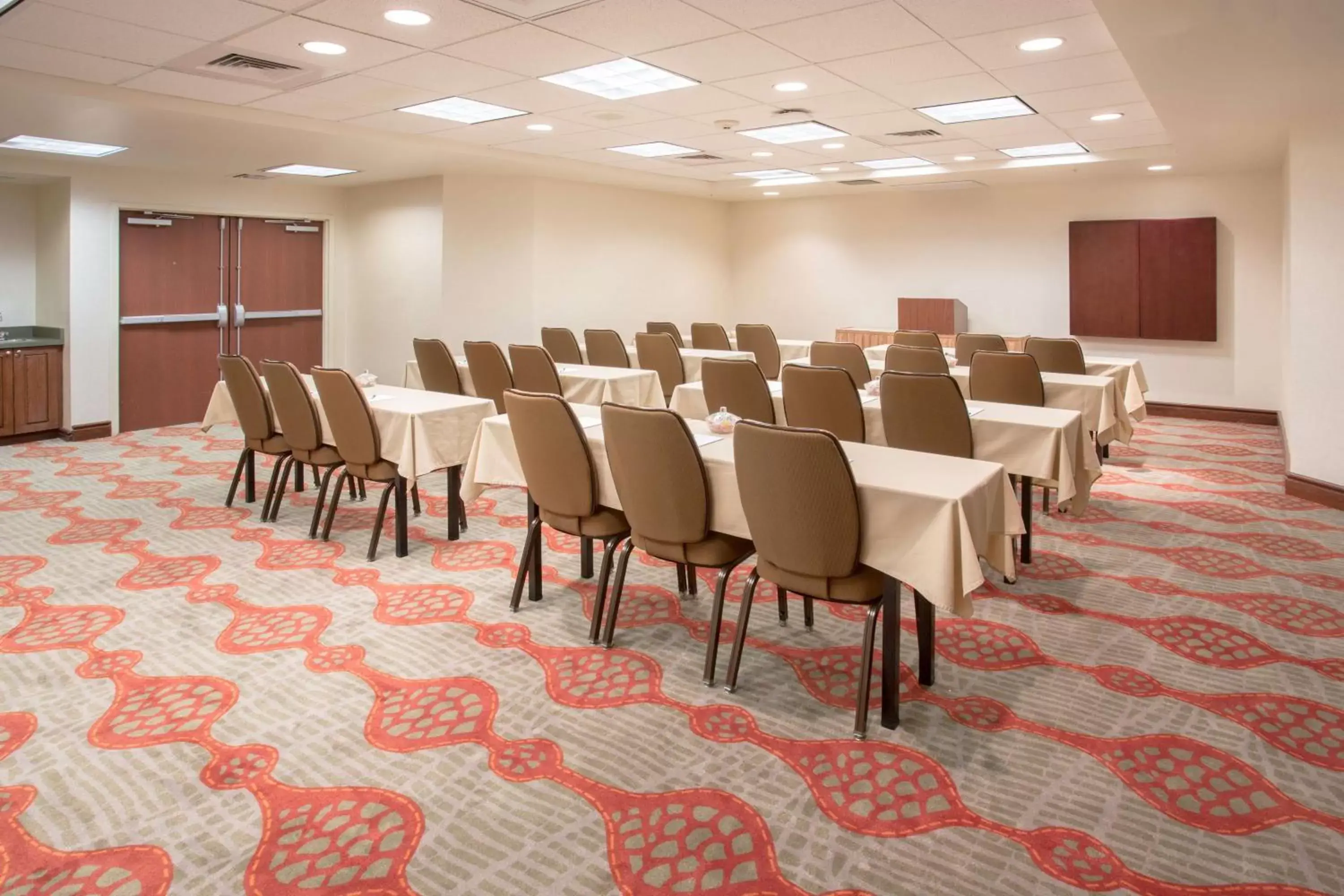 Meeting/conference room in Homewood Suites by Hilton Phoenix-Avondale