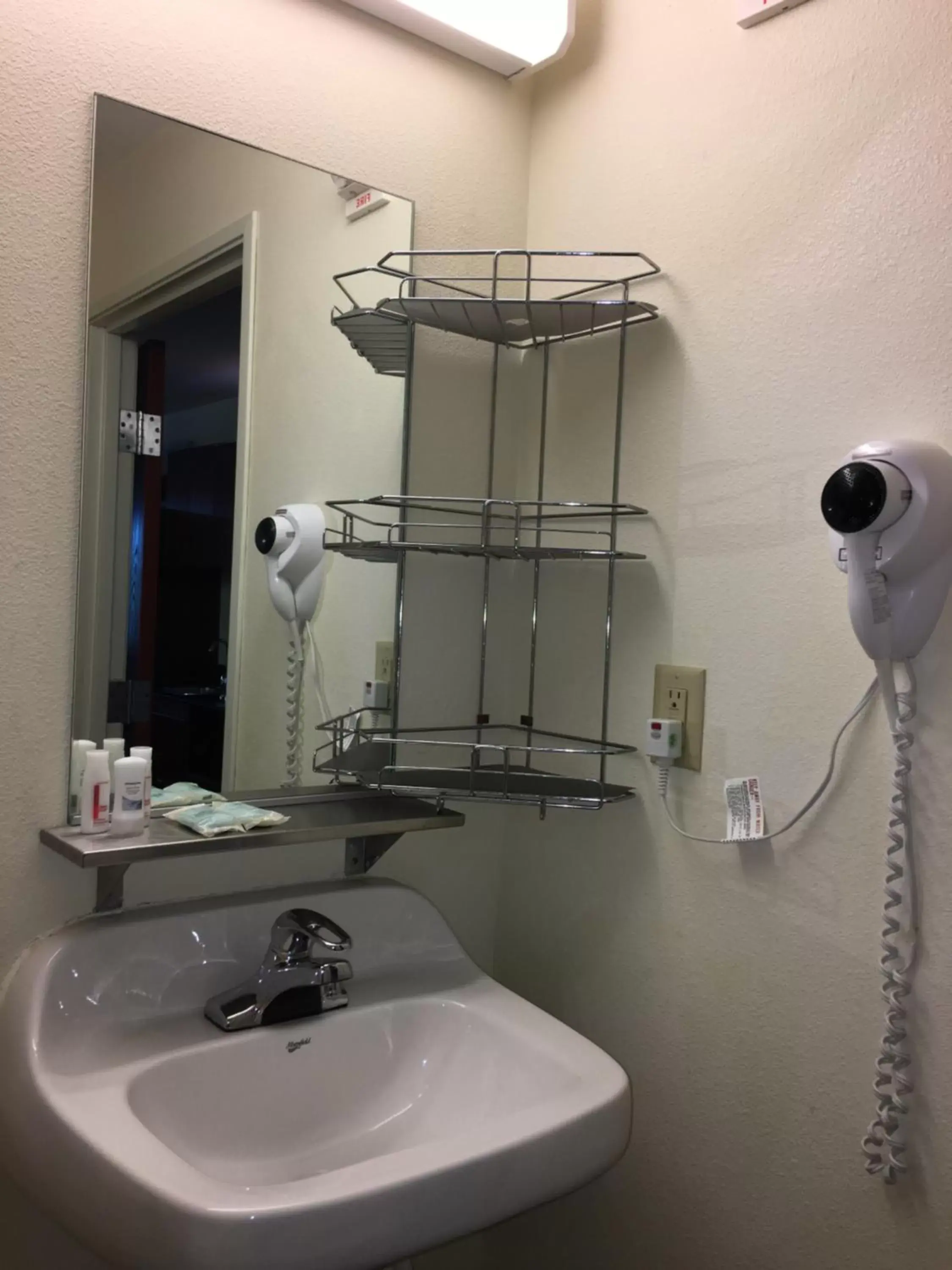 Bathroom in Microtel Inn & Suites by Wyndham Indianapolis Airport