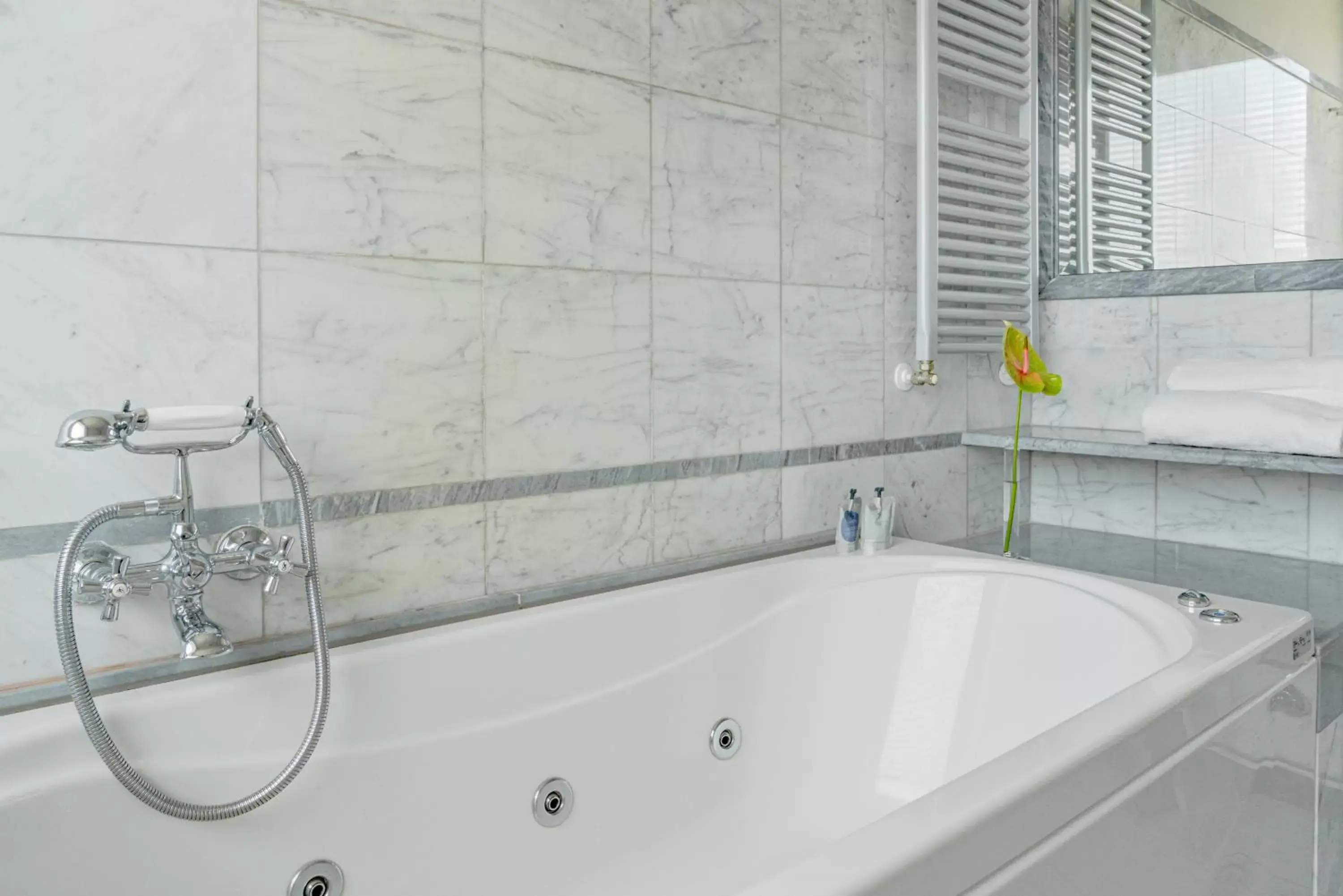 Bath, Bathroom in Grand Hotel Croce Di Malta