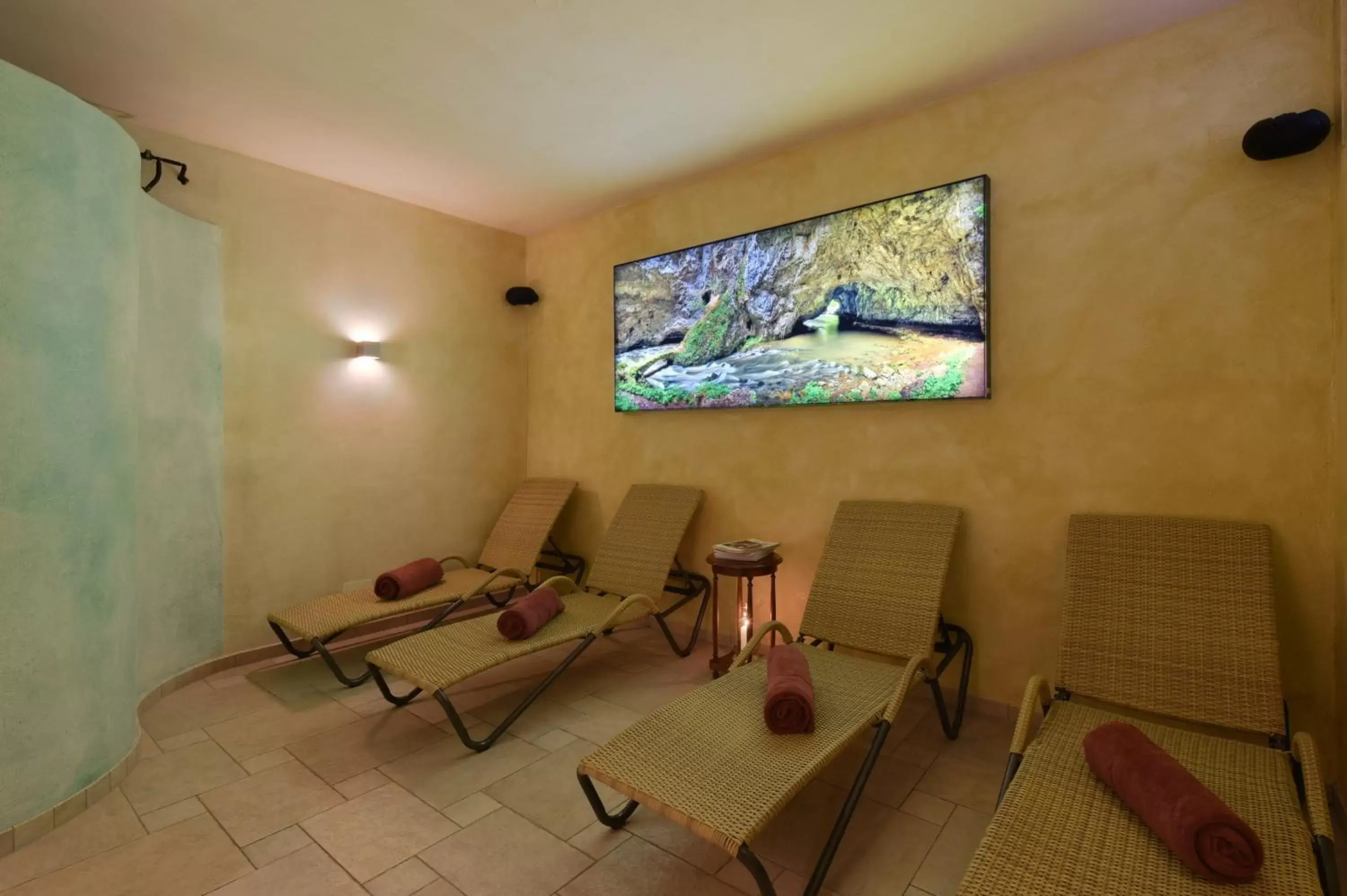 Spa and wellness centre/facilities in Cella Central Historic Boutique Hotel