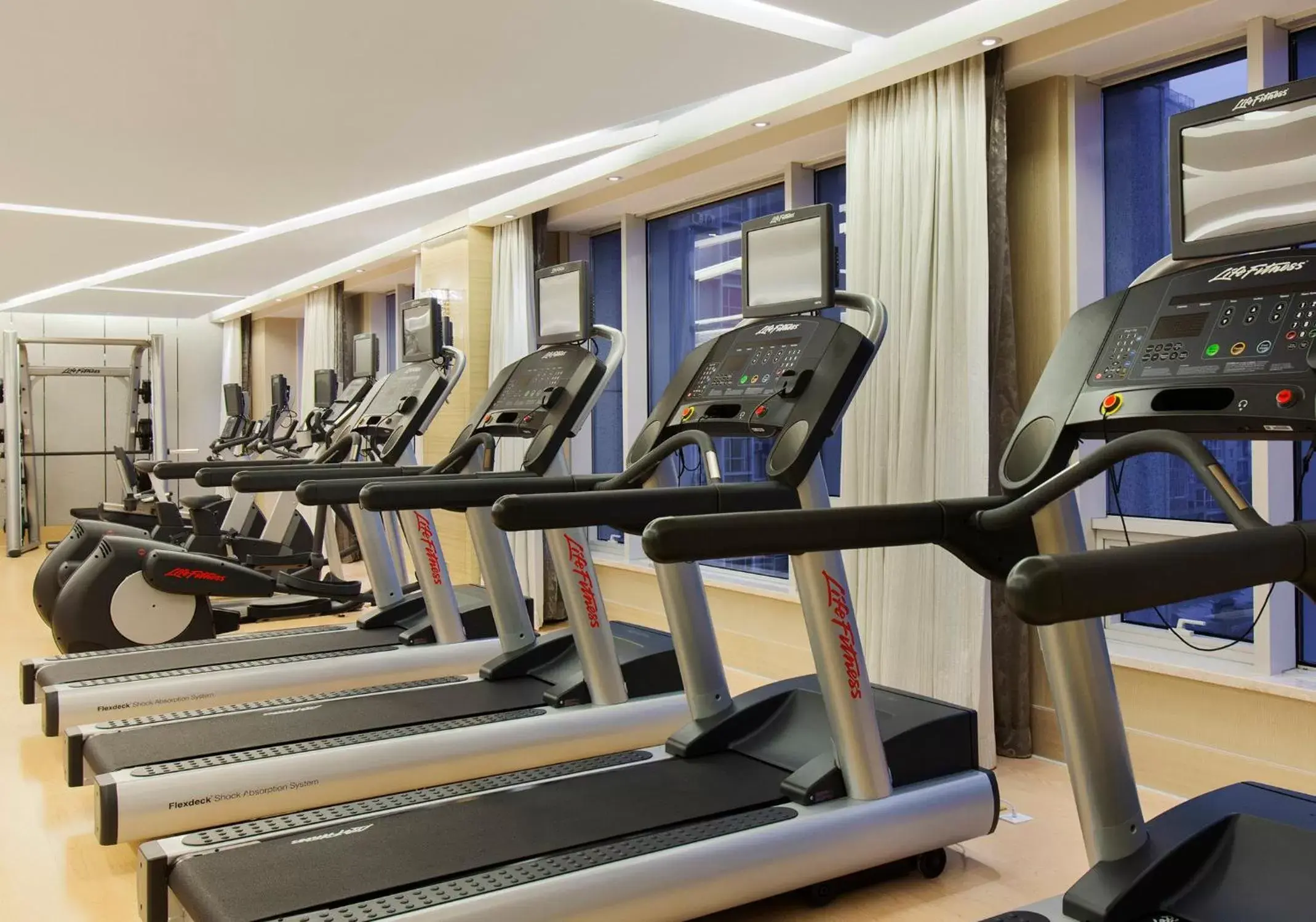 Fitness centre/facilities in Crowne Plaza Nanjing Jiangning by IHG Fitness centre/facilities in Crowne Plaza Nanjing Jiangning by IHG