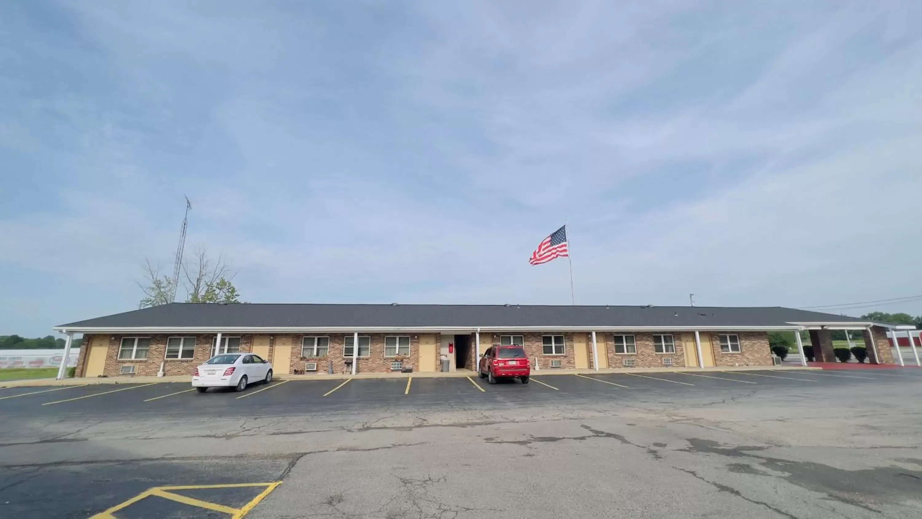 Property Building in Country Inn - Licking