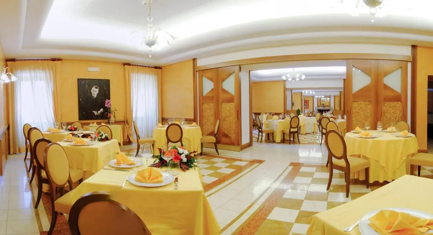 Restaurant/Places to Eat in Hotel&Ristorante Miramonti Palazzo Storico