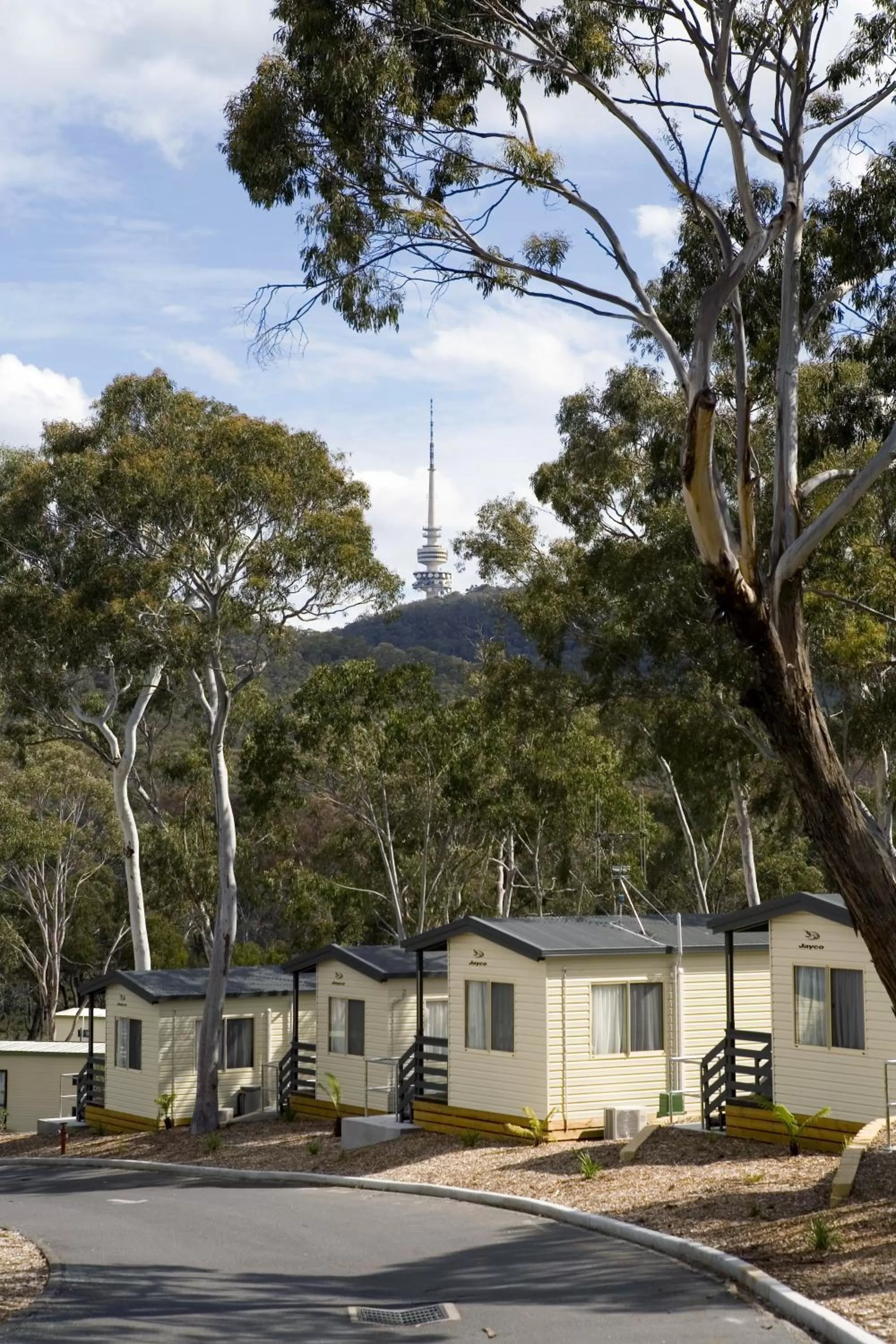Mountain view in Alivio Tourist Park Canberra