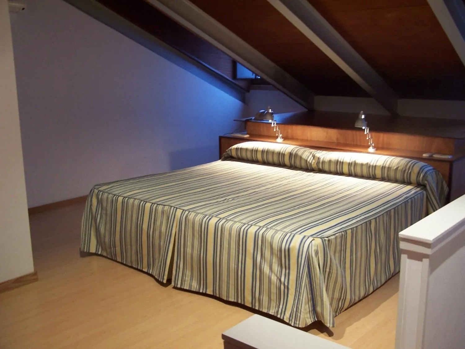 Photo of the whole room, Bed in Colón Tuy