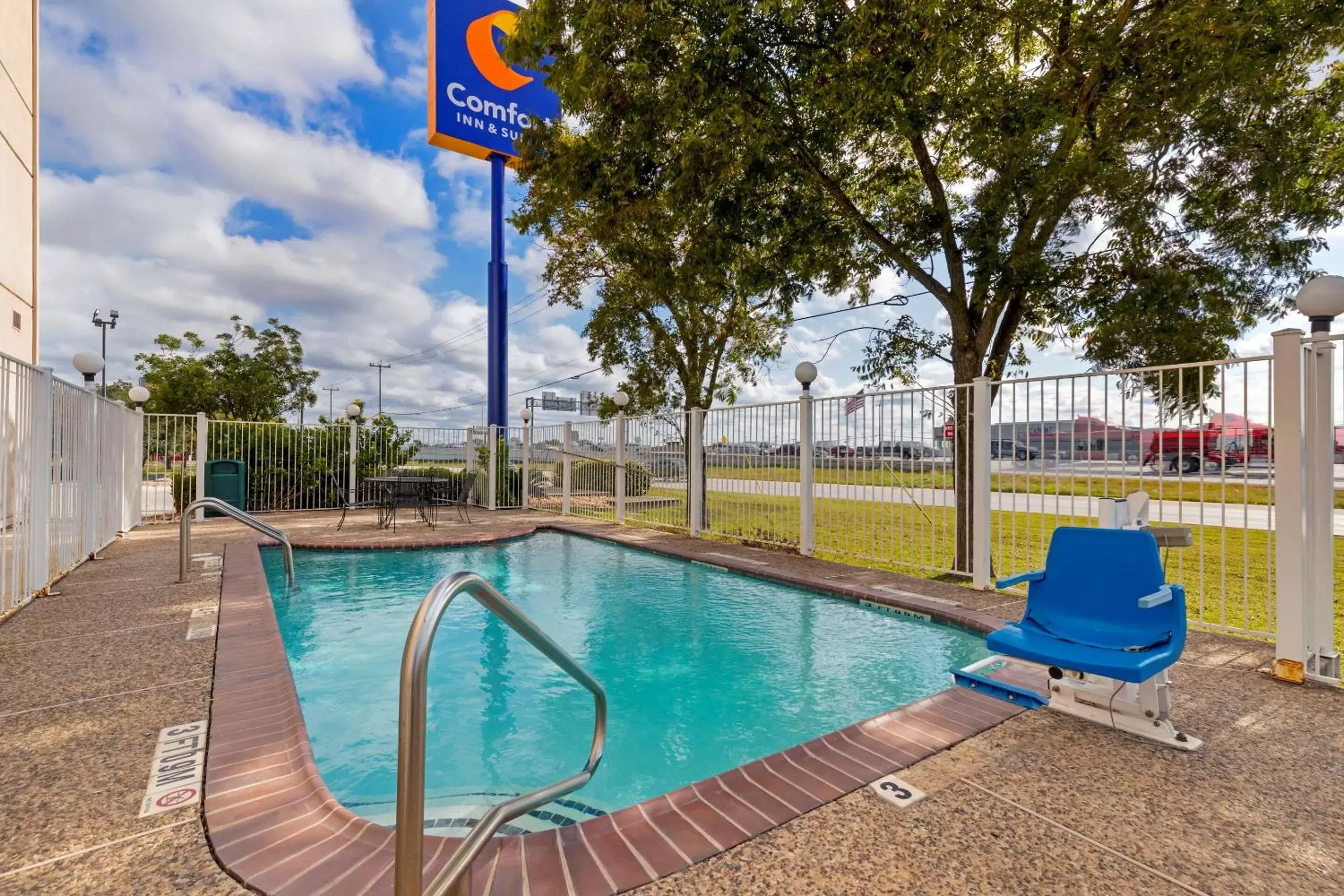 Activities, Swimming Pool in Comfort Inn & Suites Selma near Randolph AFB