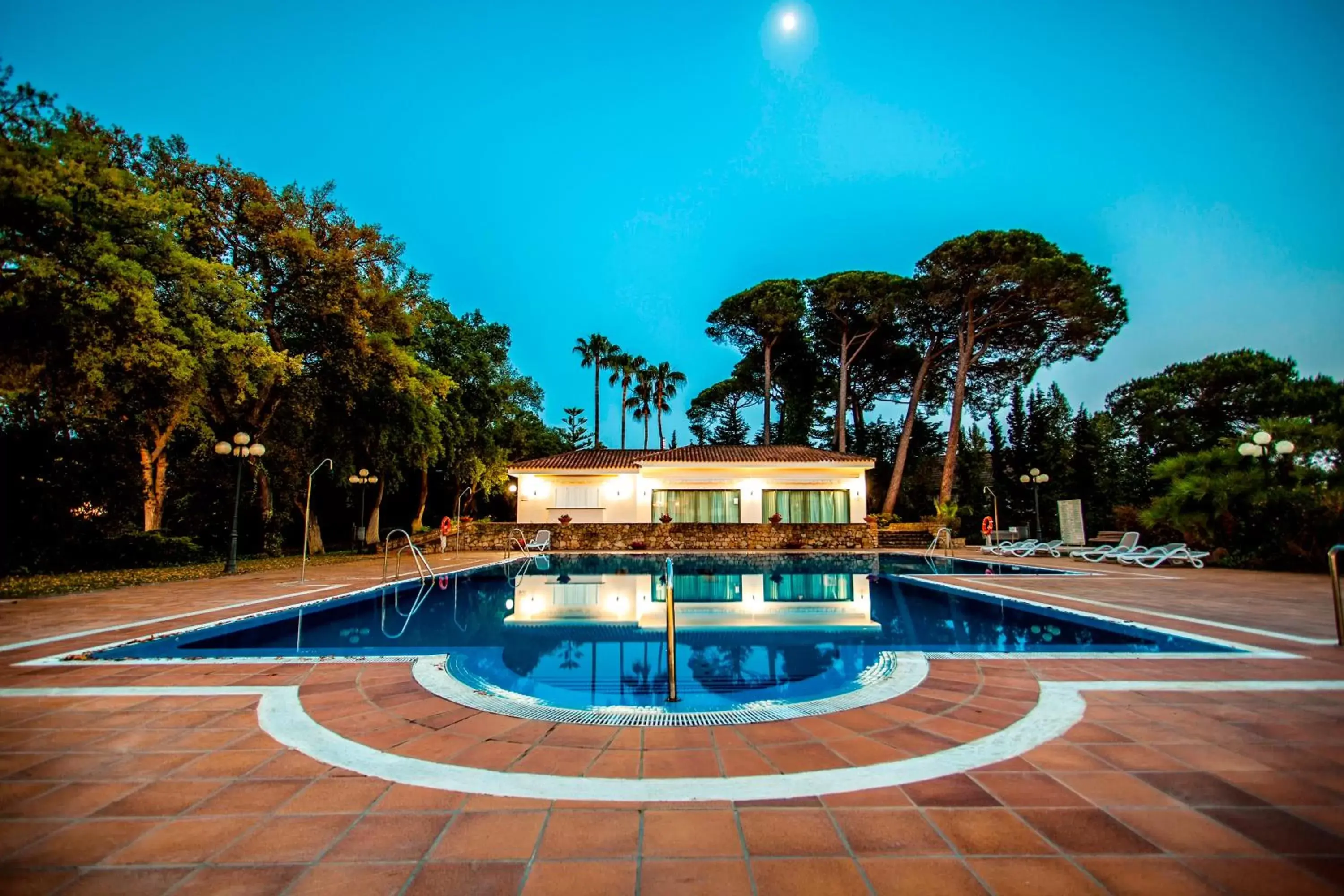 Facade/entrance, Swimming Pool in Guadacorte Park