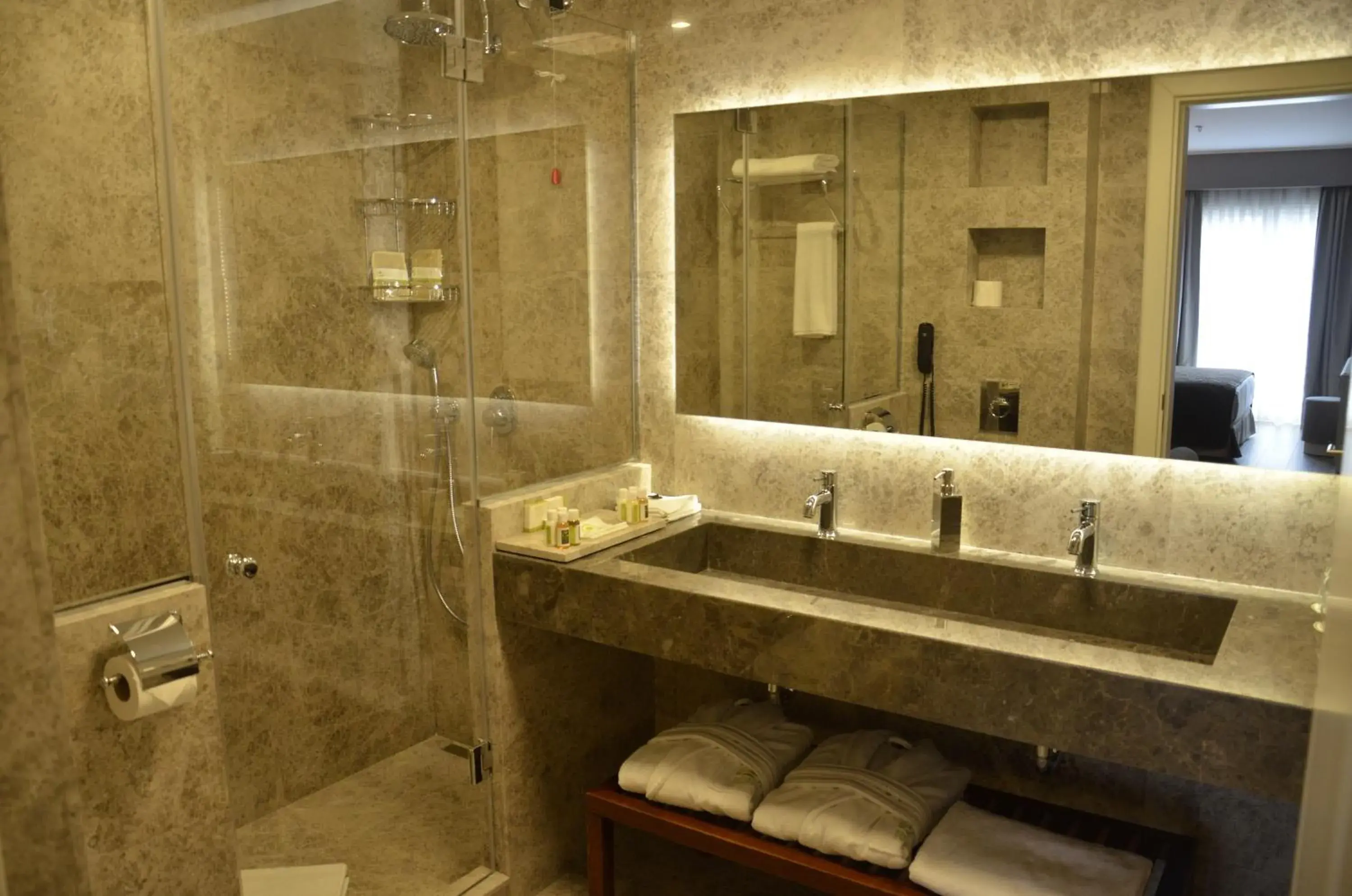 Bathroom in Renata Suites Boutique Hotel