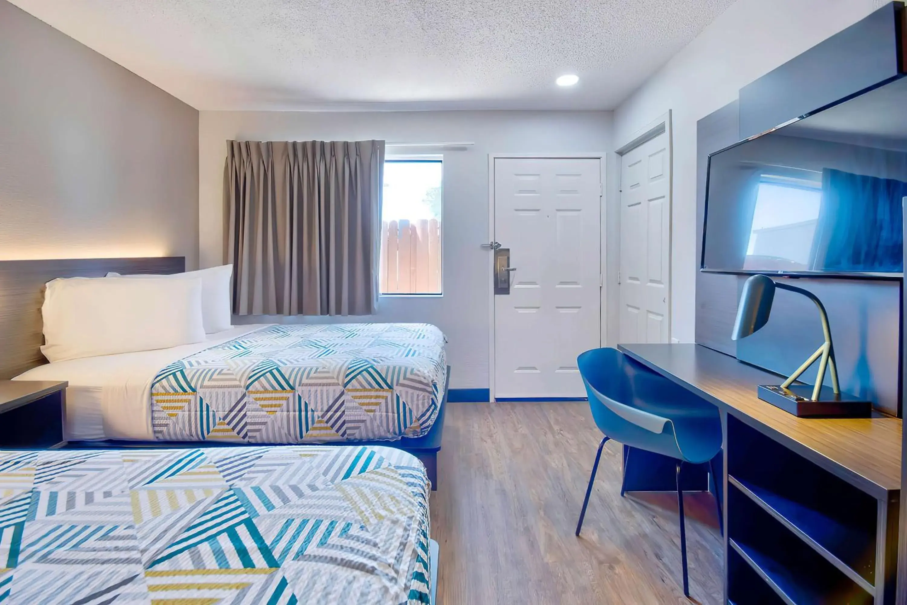 Bedroom, TV/Entertainment Center in Motel 6-Vallejo, CA - Six Flags West