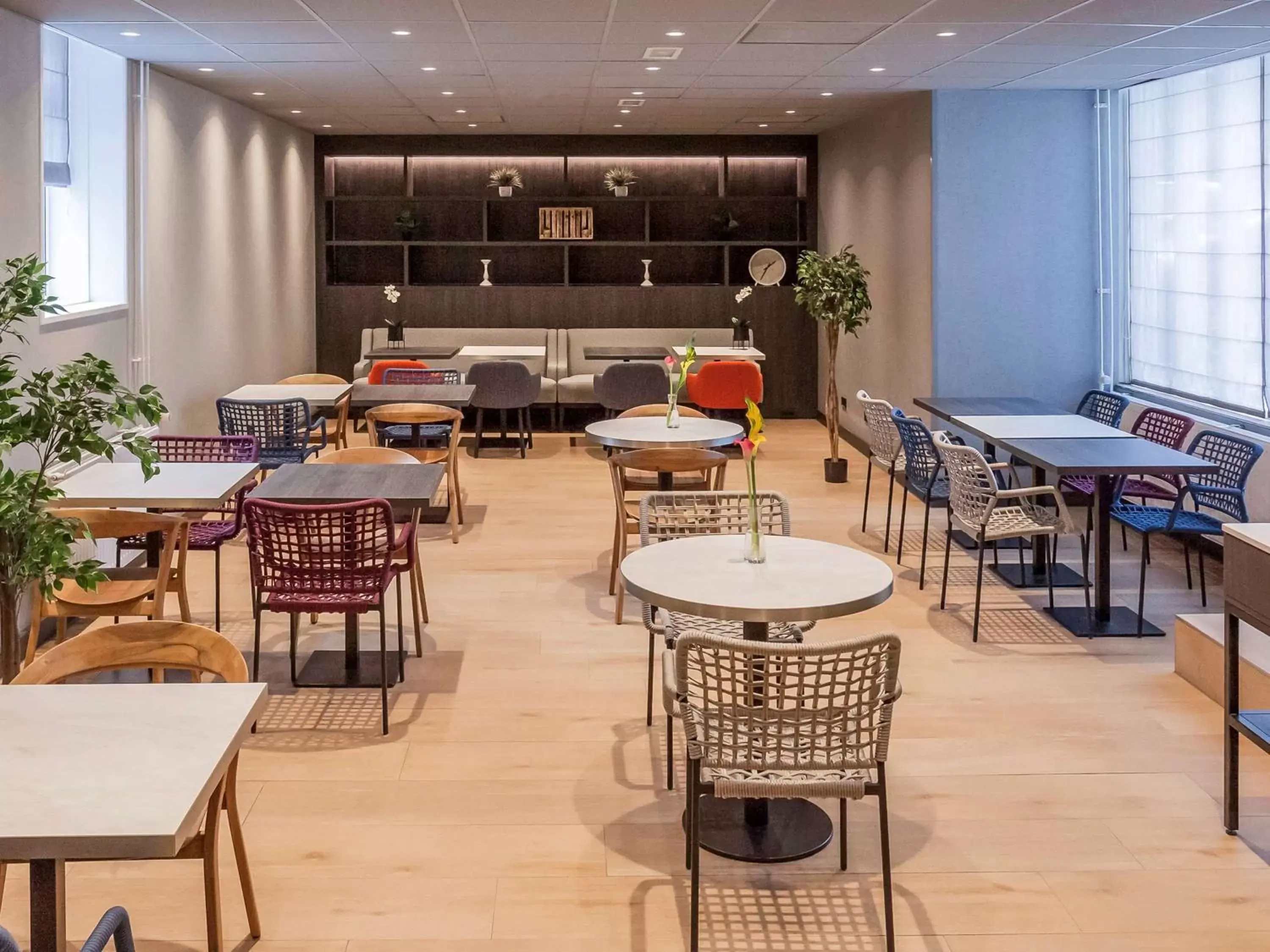Restaurant/Places to Eat in ibis Styles Den Haag Scheveningen